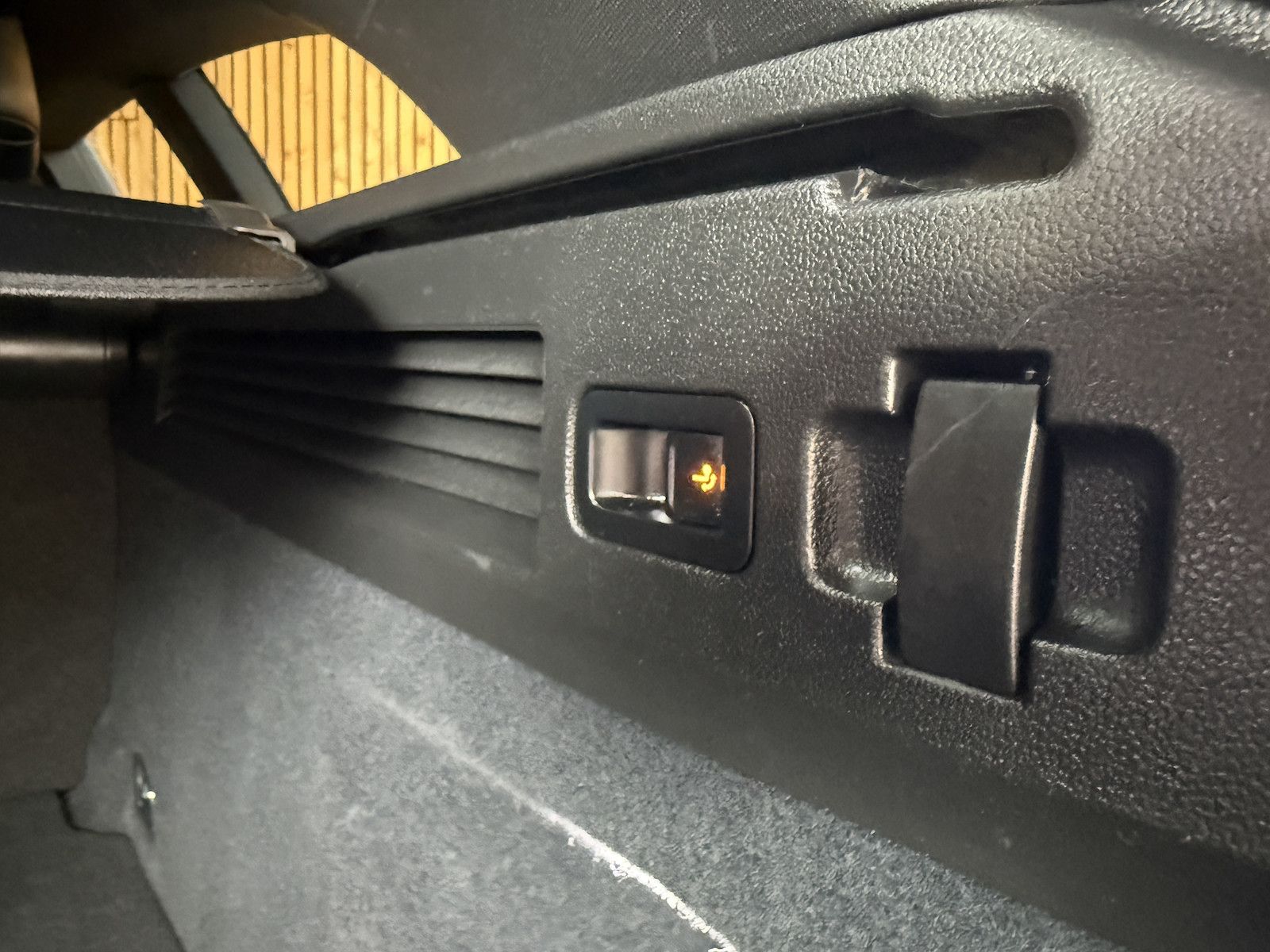 Fahrzeugabbildung Volkswagen Arteon 1.4 eHybrid SB*Navi*LED*Kam*AHK*DCC*Leder