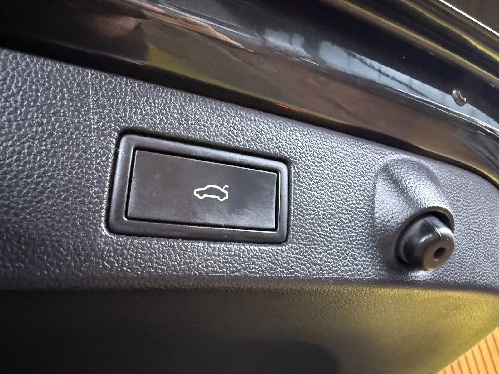 Fahrzeugabbildung Volkswagen Arteon 1.4 eHybrid SB*Navi*LED*Kam*AHK*DCC*Leder