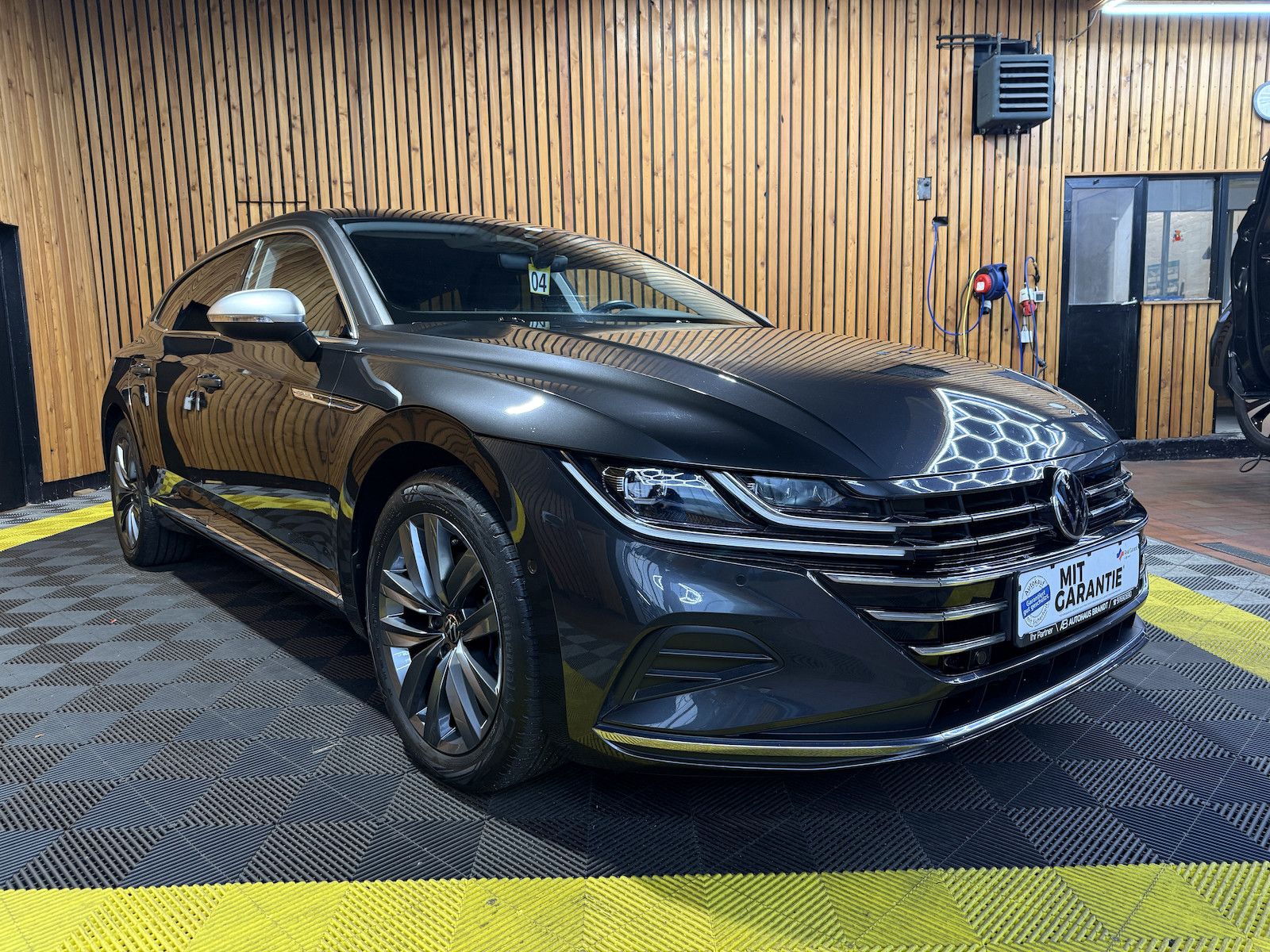Fahrzeugabbildung Volkswagen Arteon 1.4 eHybrid SB*Navi*LED*Kam*AHK*DCC*Leder