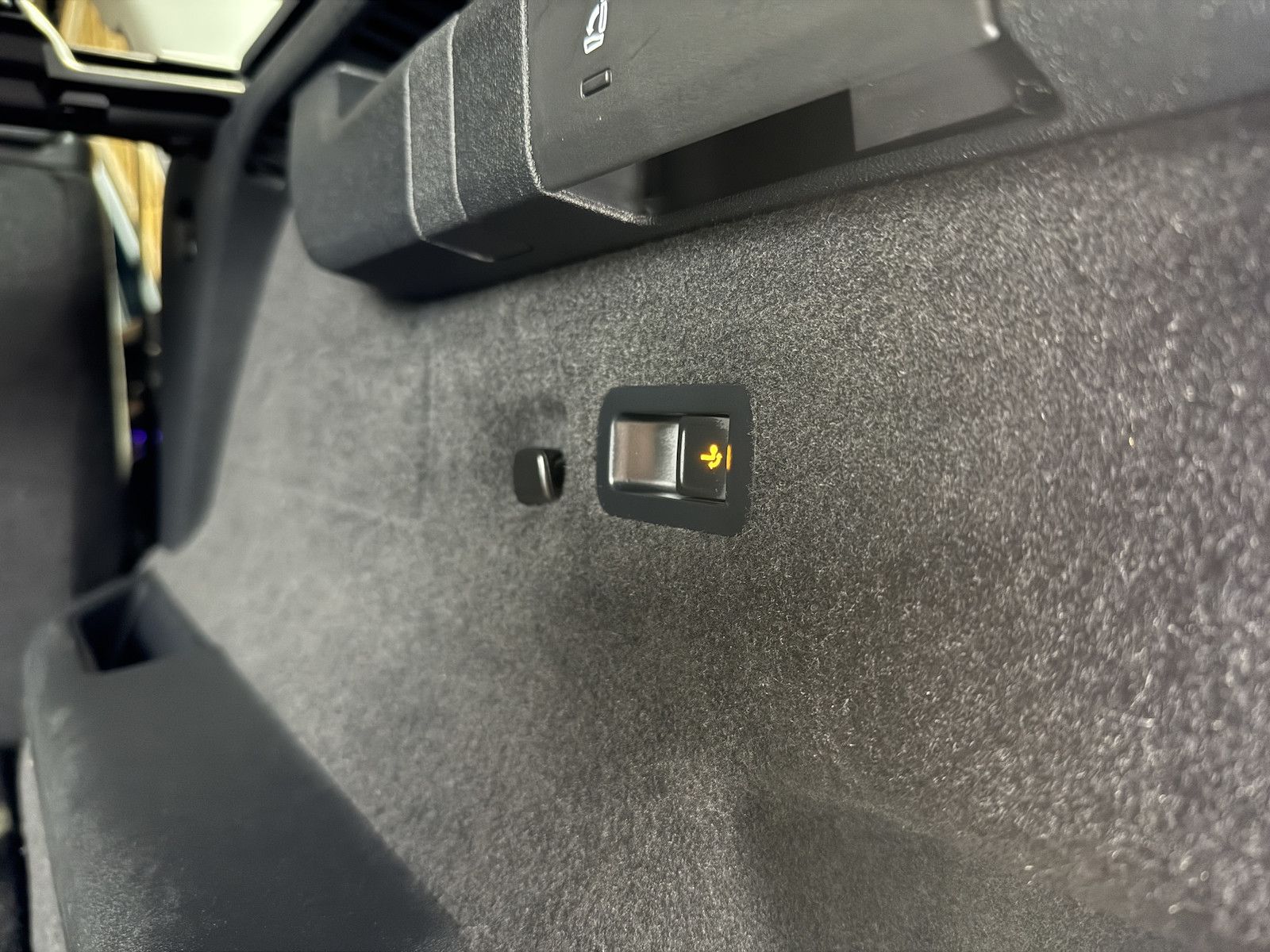 Fahrzeugabbildung Volkswagen Tayron 2,0 TDI DSG 7-Sitzer*Navi*Kam*AHK*Matrix