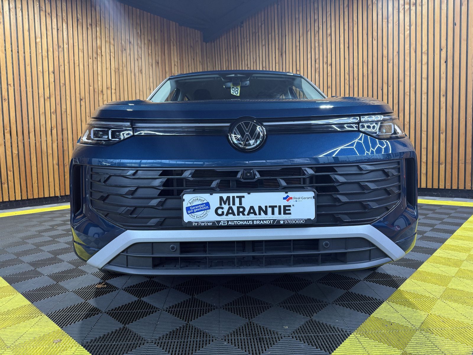 Fahrzeugabbildung Volkswagen Tayron 2,0 TDI DSG 7-Sitzer*Navi*Kam*AHK*Matrix