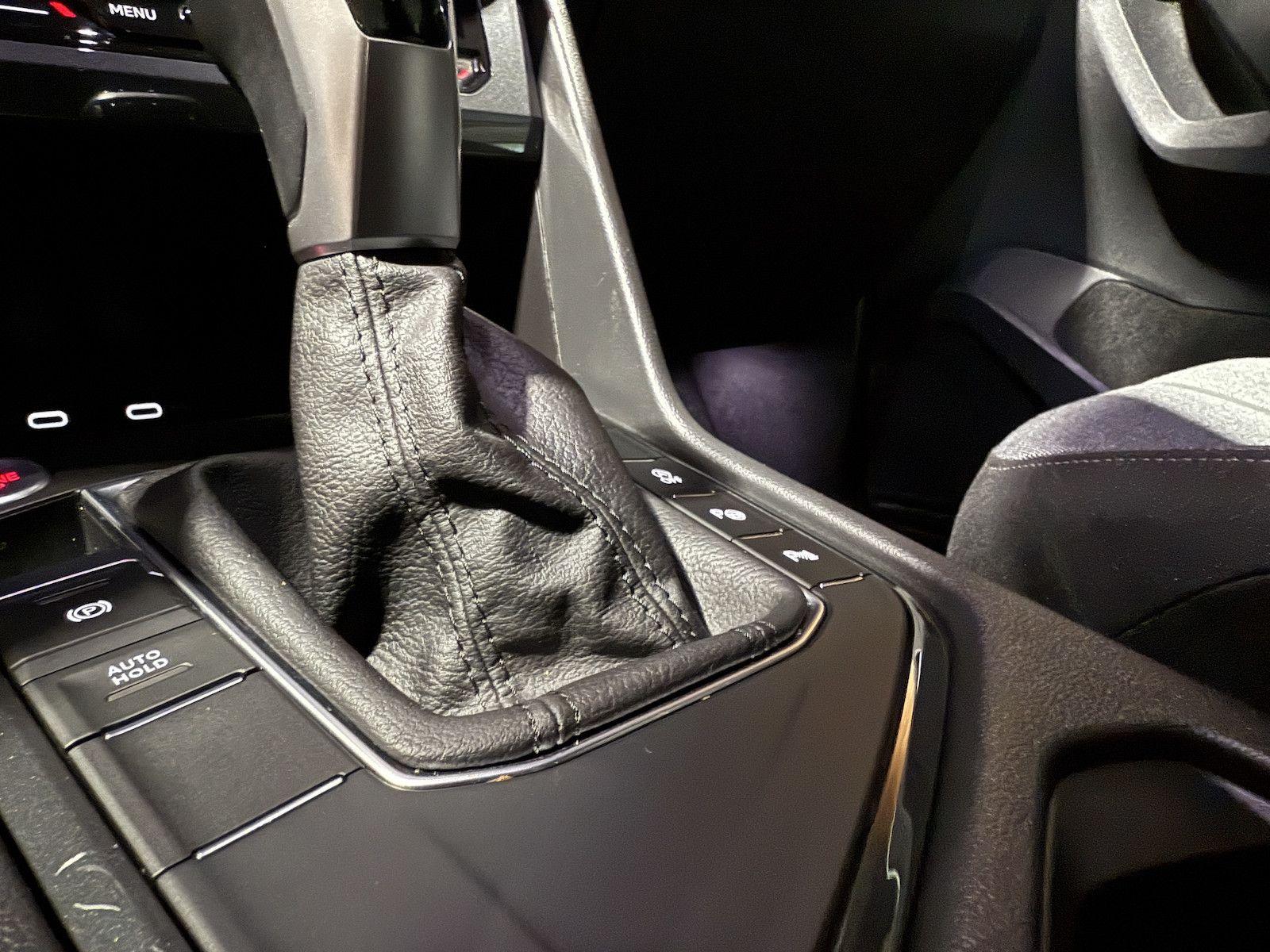 Fahrzeugabbildung SEAT Tarraco 2,0 TDI DSG Navi*LED*Kam*AHK*7-Sitzer*VC