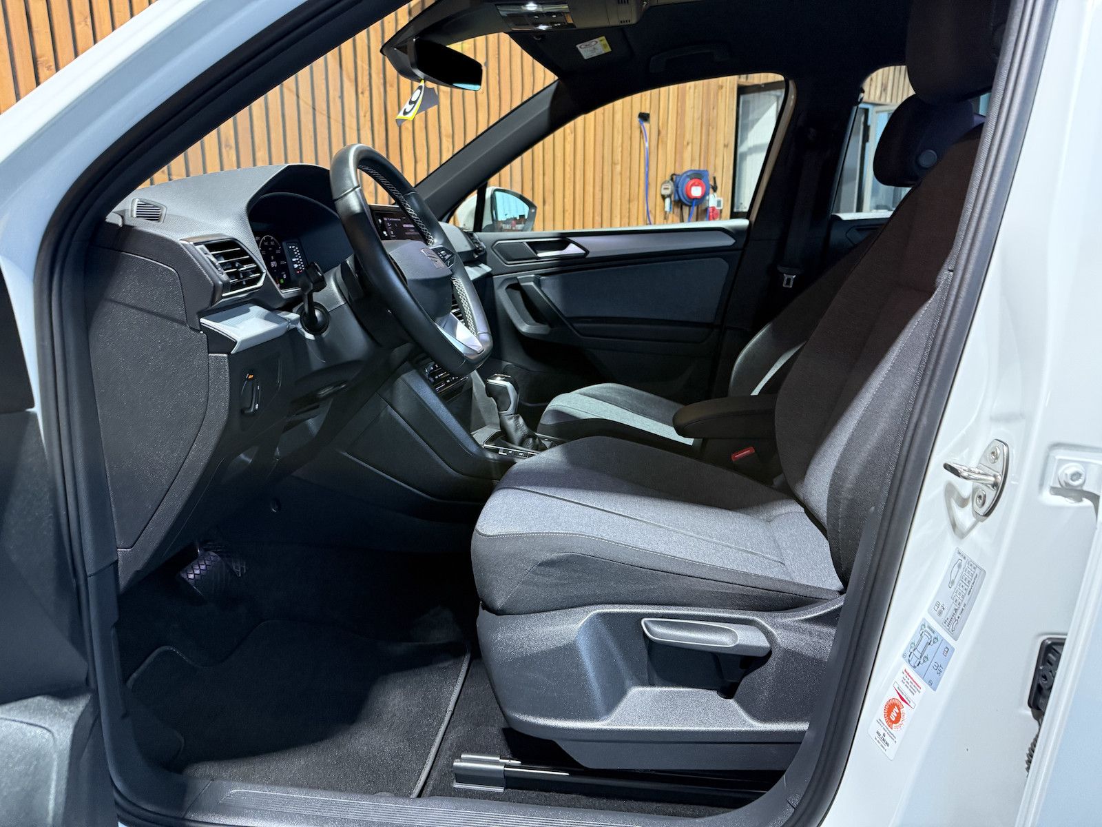 Fahrzeugabbildung SEAT Tarraco 2,0 TDI DSG Navi*LED*Kam*AHK*7-Sitzer*VC