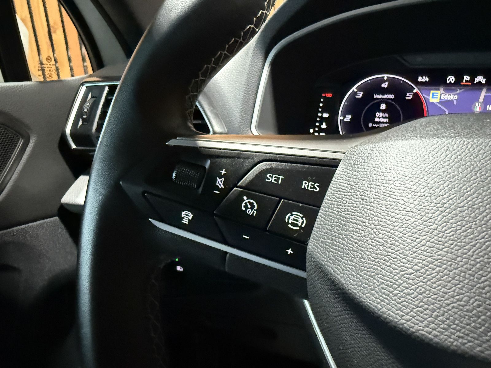 Fahrzeugabbildung SEAT Tarraco 2,0 TDI DSG Navi*LED*Kam*AHK*7-Sitzer*VC