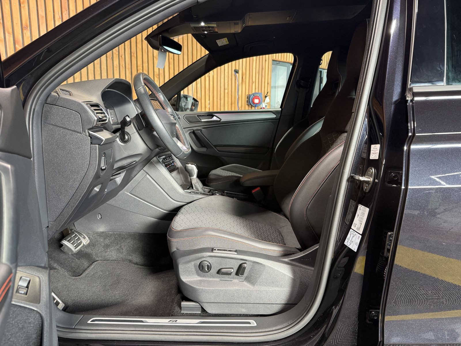 Fahrzeugabbildung SEAT Tarraco 2,0 TDI FR DSG *Navi*LED*Kam*AHK*Kessy*