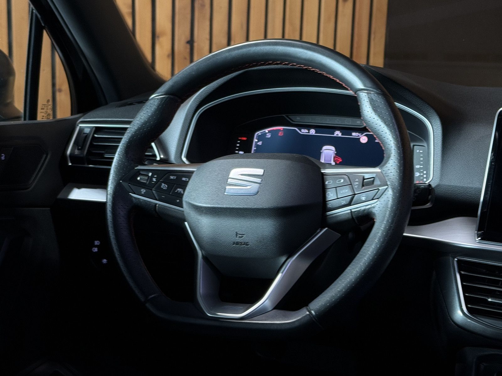 Fahrzeugabbildung SEAT Tarraco 2,0 TDI FR DSG *Navi*LED*Kam*AHK*Kessy*