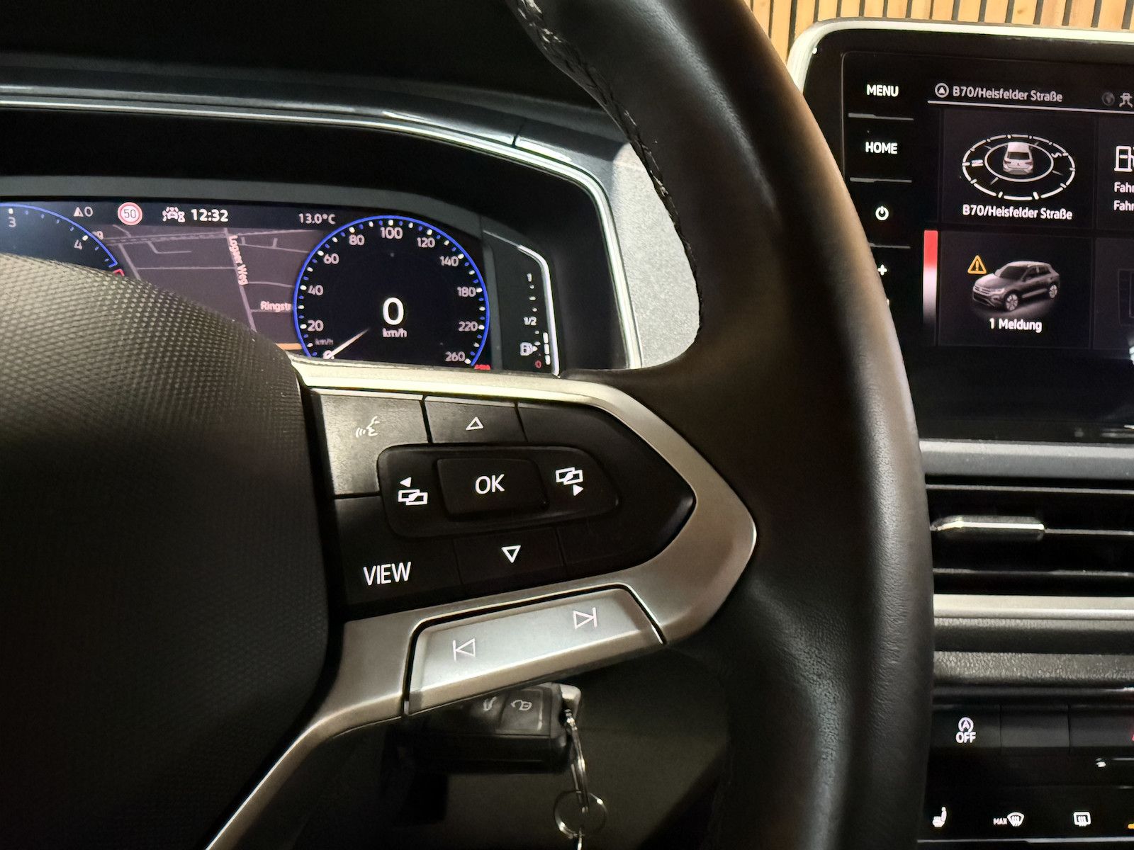 Fahrzeugabbildung Volkswagen T-Roc 2,0 TDI Style DSG Navi*LED*Kam*Virtual*AHK