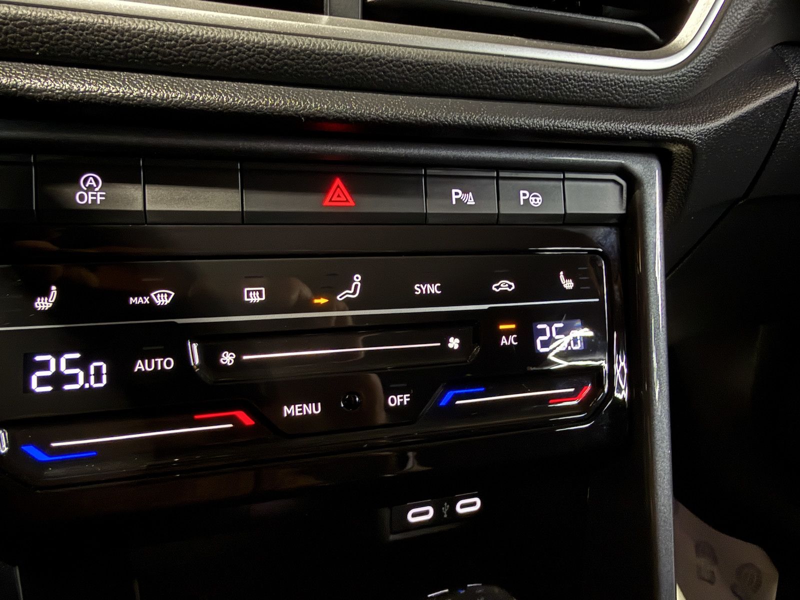 Fahrzeugabbildung Volkswagen T-Roc 2,0 TDI Style DSG Navi*LED*Kam*Virtual*AHK