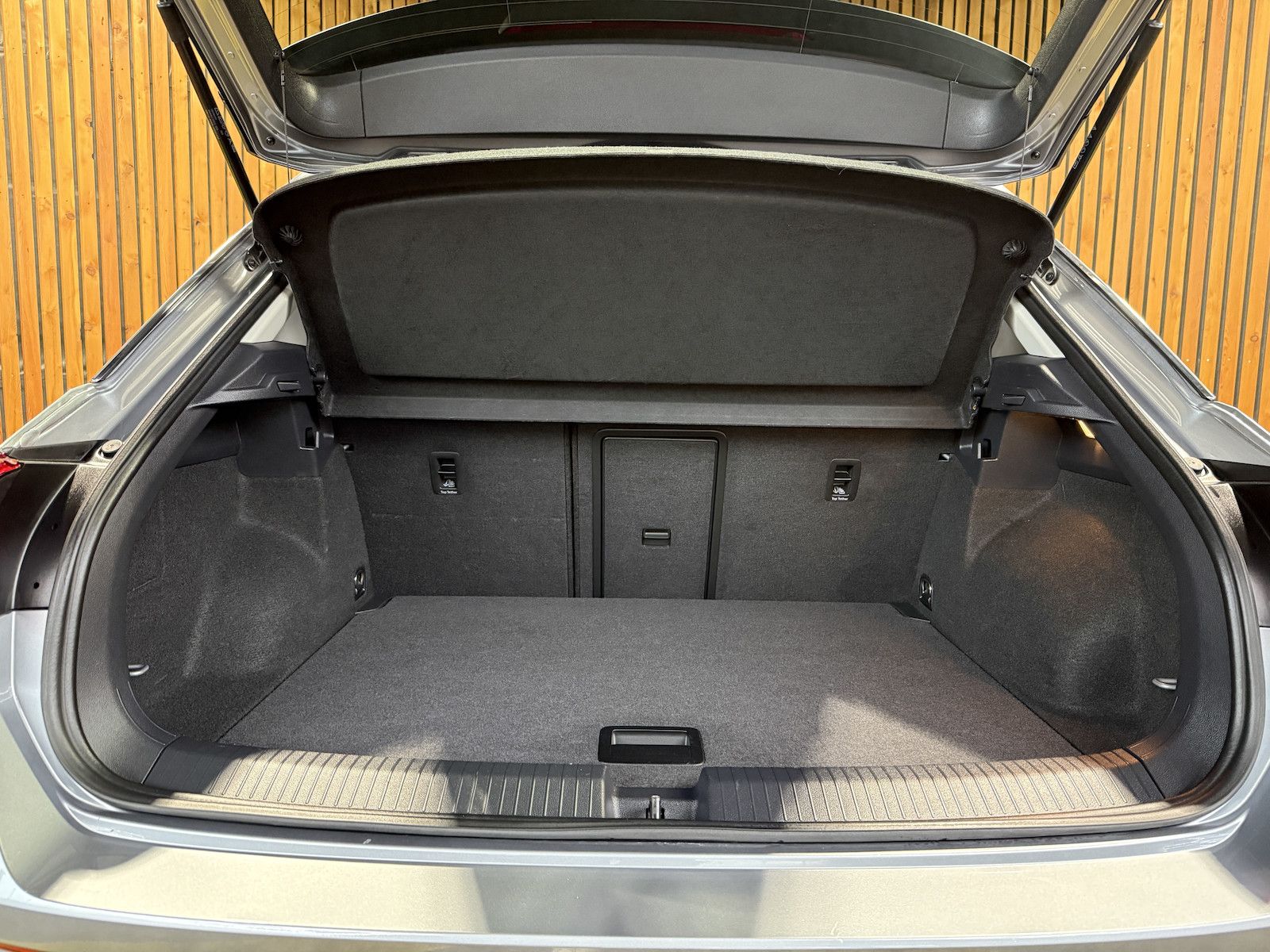 Fahrzeugabbildung Volkswagen T-Roc 2,0 TDI Style DSG Navi*LED*Kam*Virtual*AHK