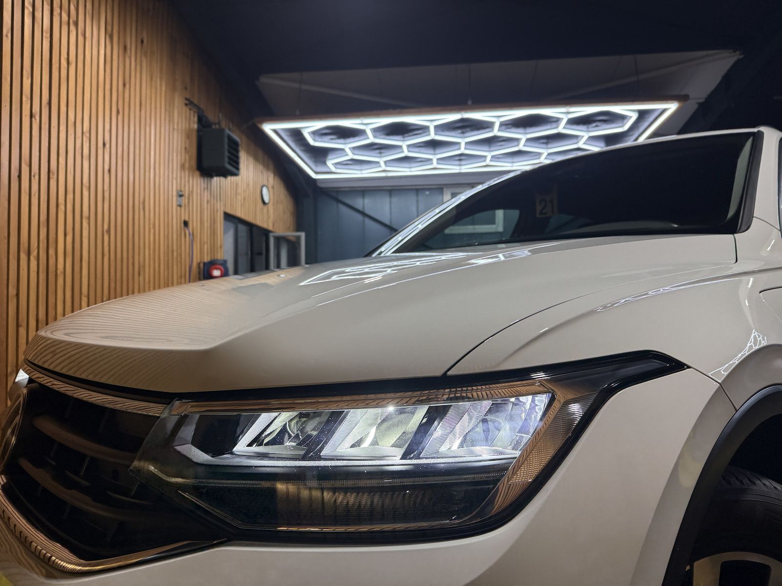 Fahrzeugabbildung Volkswagen Tiguan 1,4 eHybrid Active DSG *Navi*ACC*LED*AHK