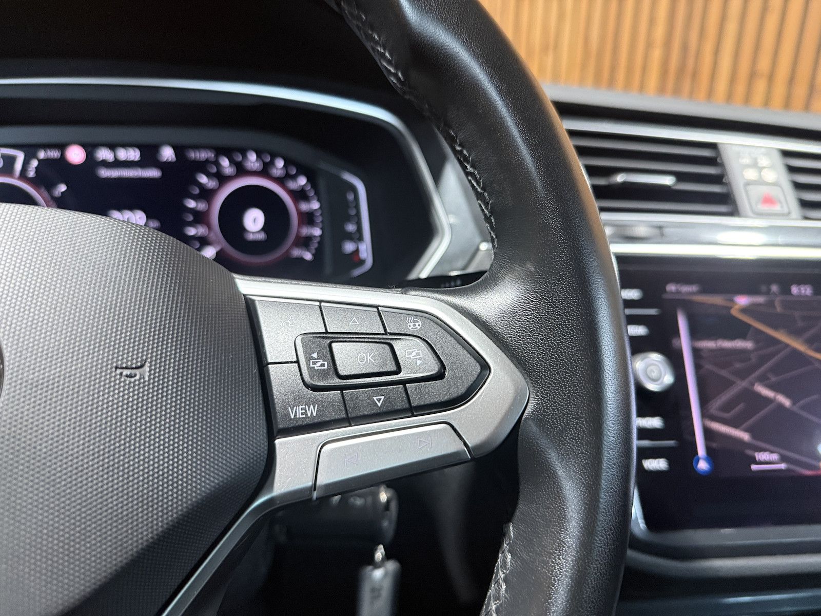 Fahrzeugabbildung Volkswagen Tiguan 1,4 eHybrid Active DSG *Navi*ACC*LED*AHK