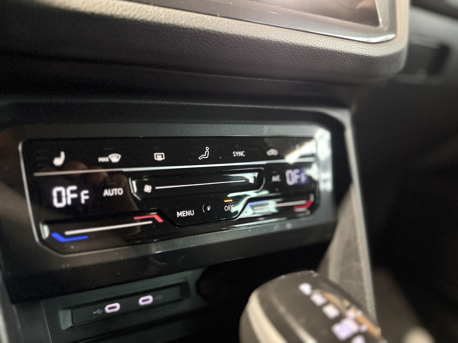 Fahrzeugabbildung Volkswagen Tiguan 1,4 eHybrid Active DSG *Navi*ACC*LED*AHK