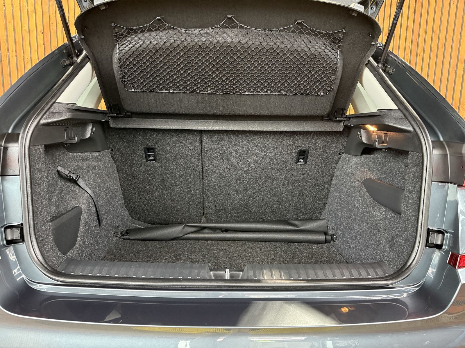 Fahrzeugabbildung SKODA Kamiq Style TSI *LED*App*Tempo*Alu*PDC*SHz*