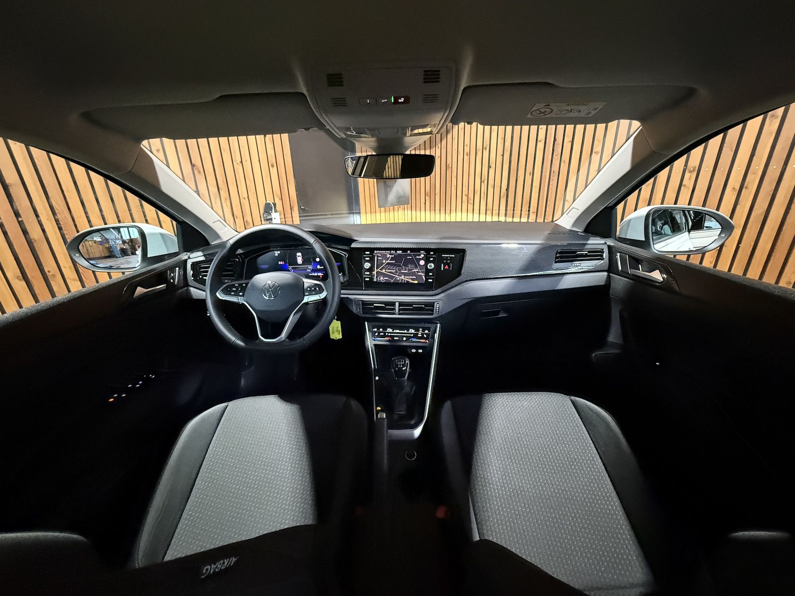 Fahrzeugabbildung Volkswagen Taigo 1,0 TSI Life *Navi*Matrix*Virtual*Sitzhz*