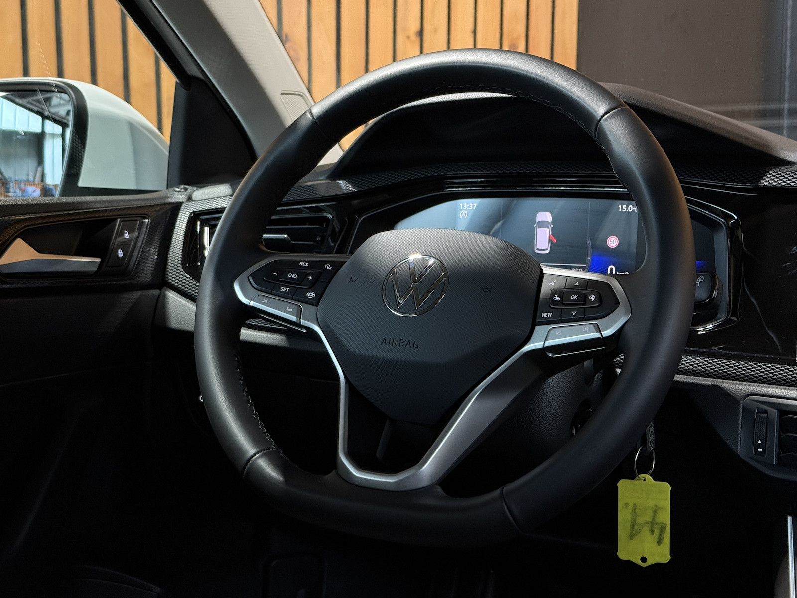 Fahrzeugabbildung Volkswagen Taigo 1,0 TSI Life *Navi*Matrix*Virtual*Sitzhz*