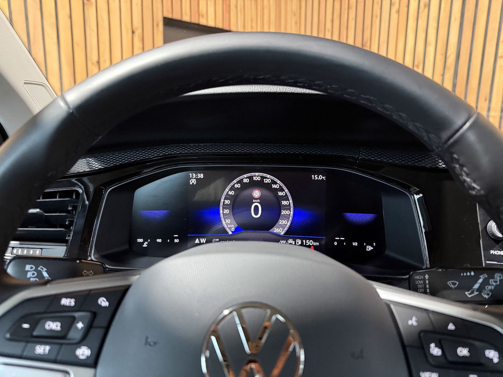 Fahrzeugabbildung Volkswagen Taigo 1,0 TSI Life *Navi*Matrix*Virtual*Sitzhz*