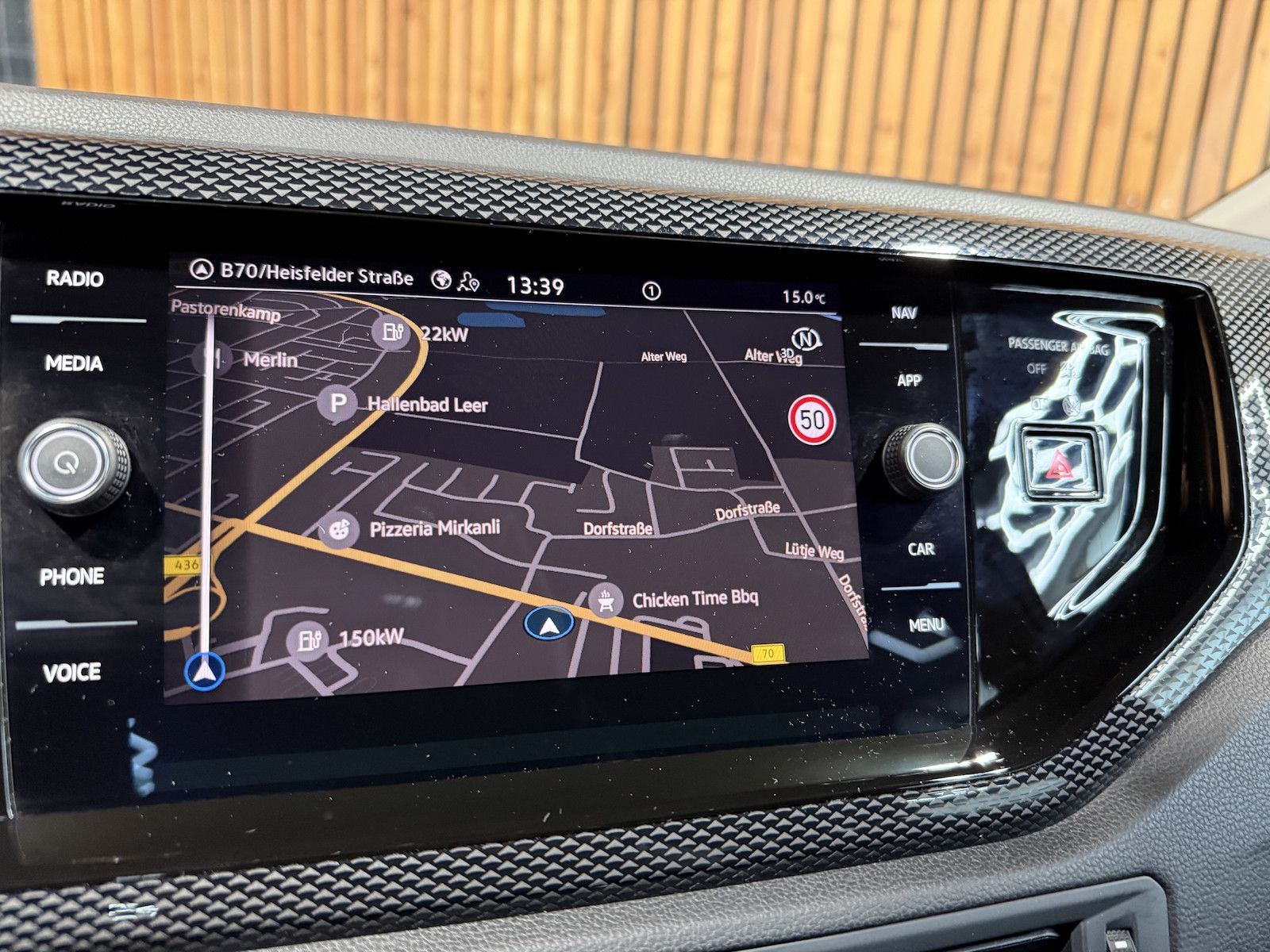Fahrzeugabbildung Volkswagen Taigo 1,0 TSI Life *Navi*Matrix*Virtual*Sitzhz*