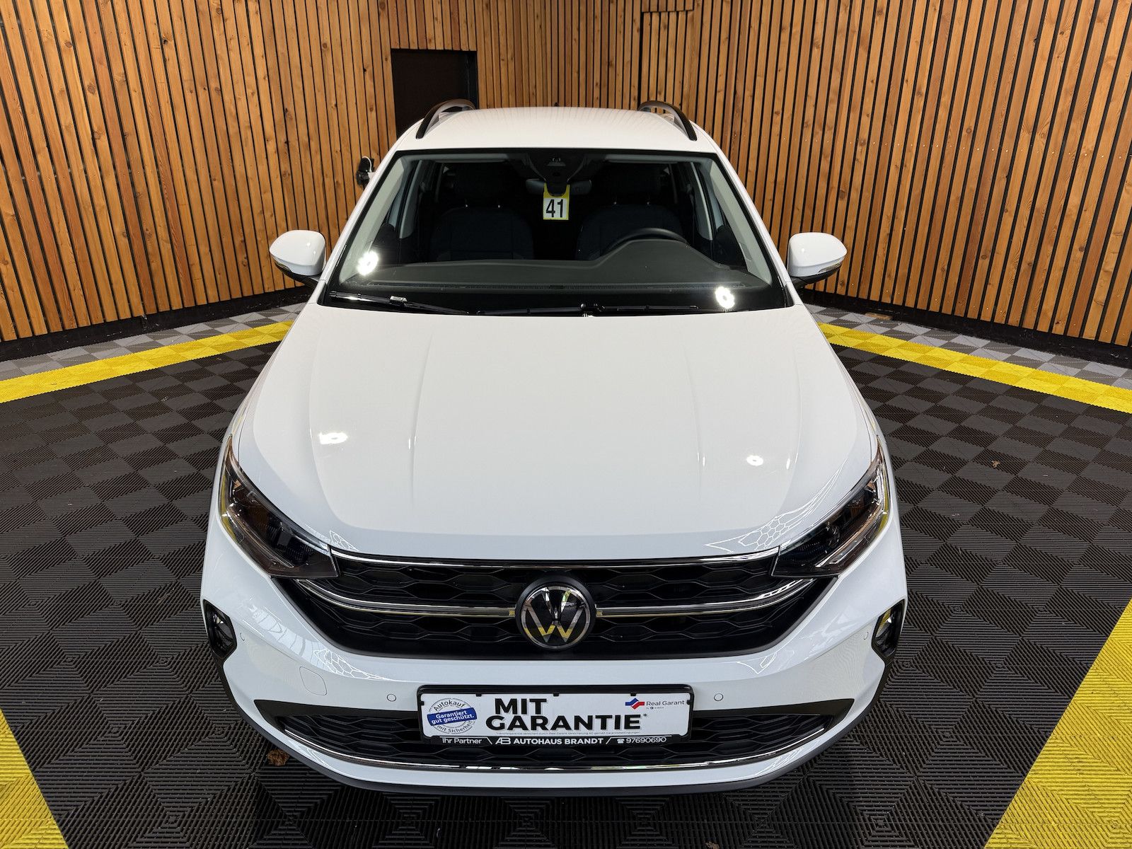 Fahrzeugabbildung Volkswagen Taigo 1,0 TSI Life *Navi*Matrix*Virtual*Sitzhz*