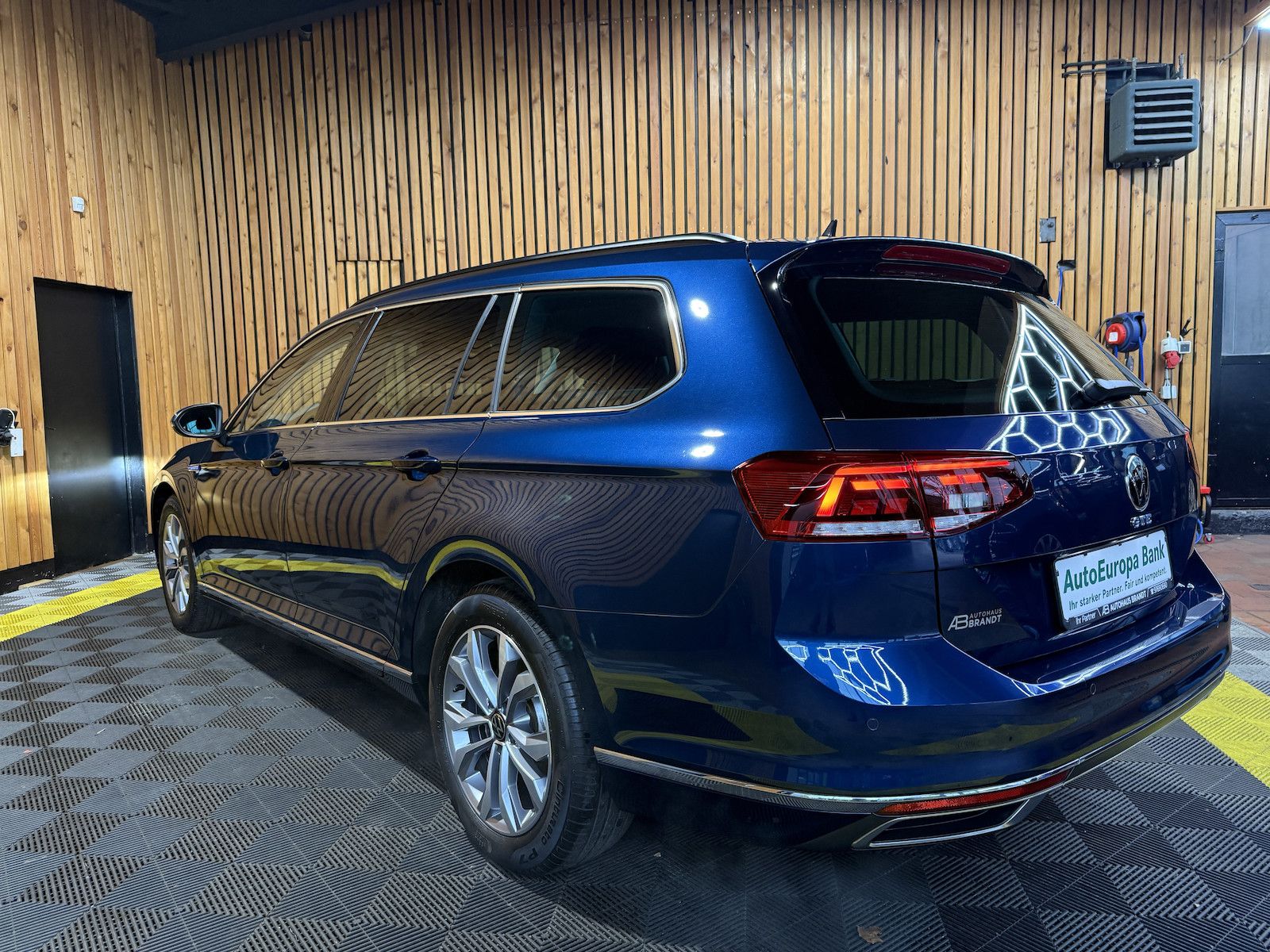 Fahrzeugabbildung Volkswagen Passat Variant GTE DSG *Navi*Kam*LED*Virtual*ACC