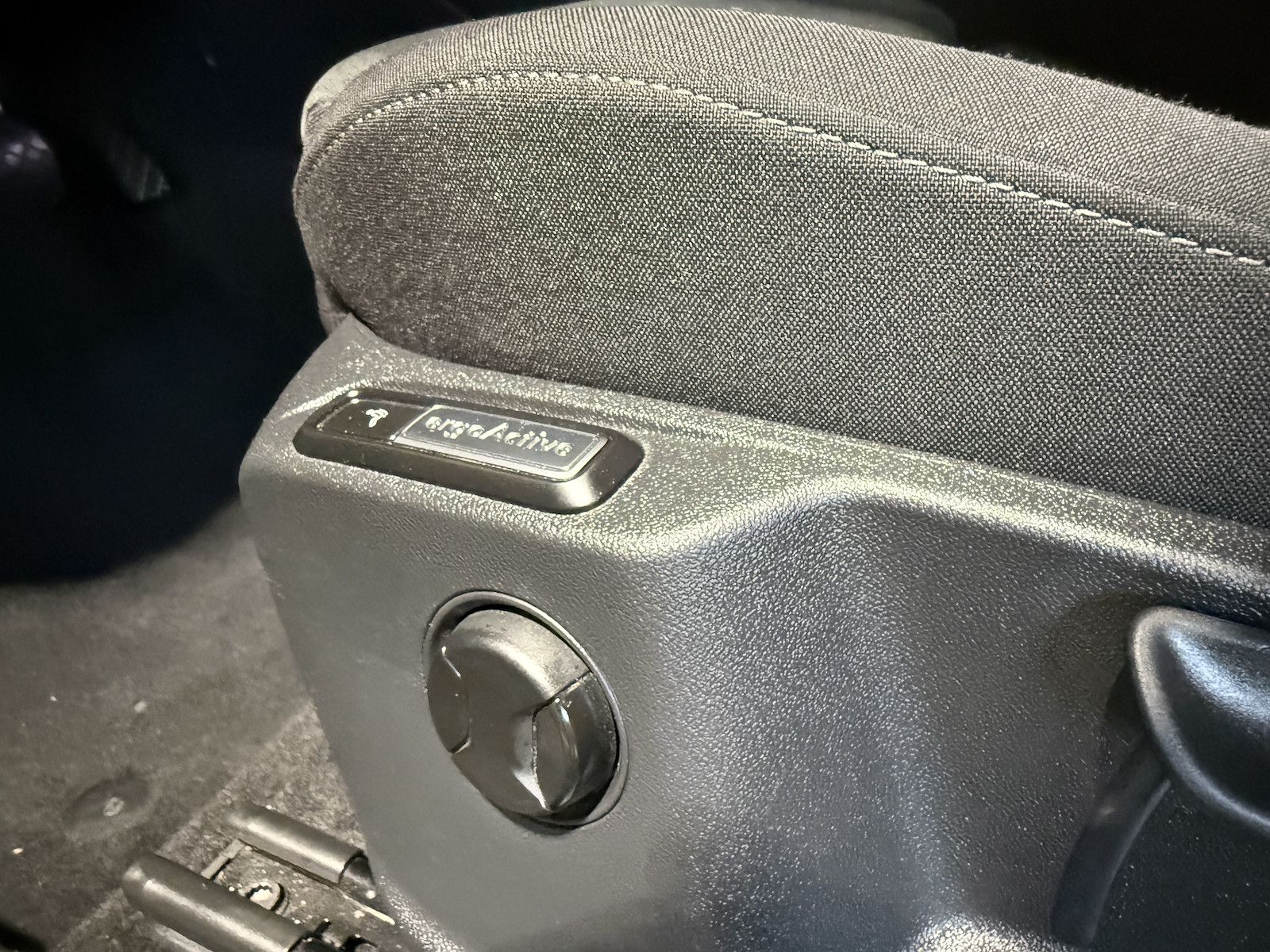 Fahrzeugabbildung Volkswagen Tiguan 2,0 TDI Life DSG *Navi*ACC*AHK*App*LED*