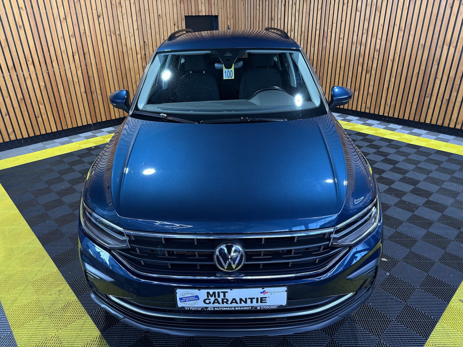 Fahrzeugabbildung Volkswagen Tiguan 2,0 TDI Life DSG *Navi*ACC*AHK*App*LED*