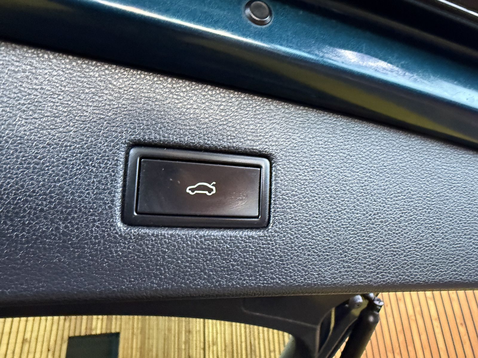 Fahrzeugabbildung Volkswagen Tiguan 2,0 TDI Life DSG *Navi*ACC*AHK*App*LED*