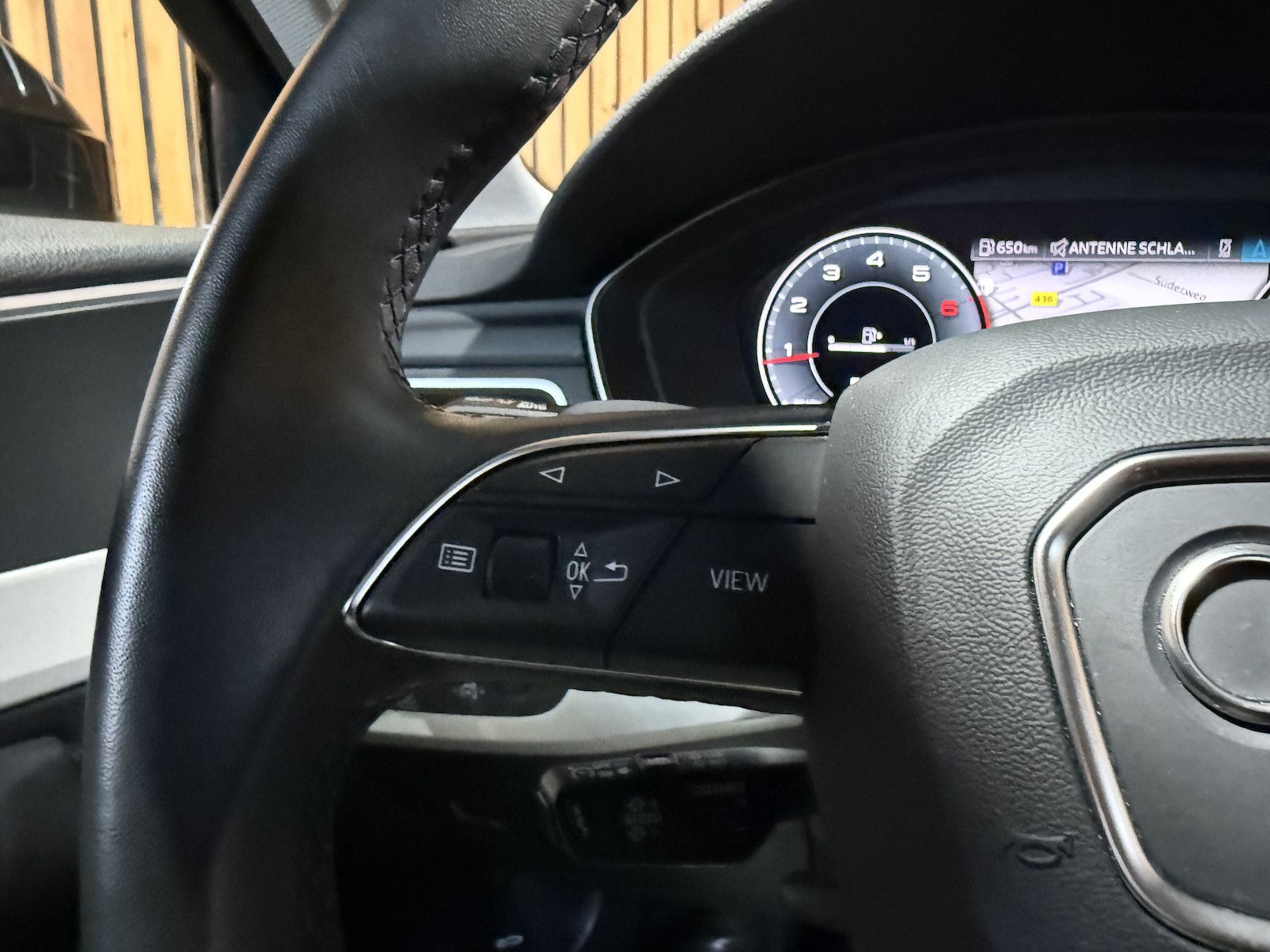 Fahrzeugabbildung Audi A4 Avant adv. 40 TFSI Aut Navi*Kam*ACC*LED*Leder