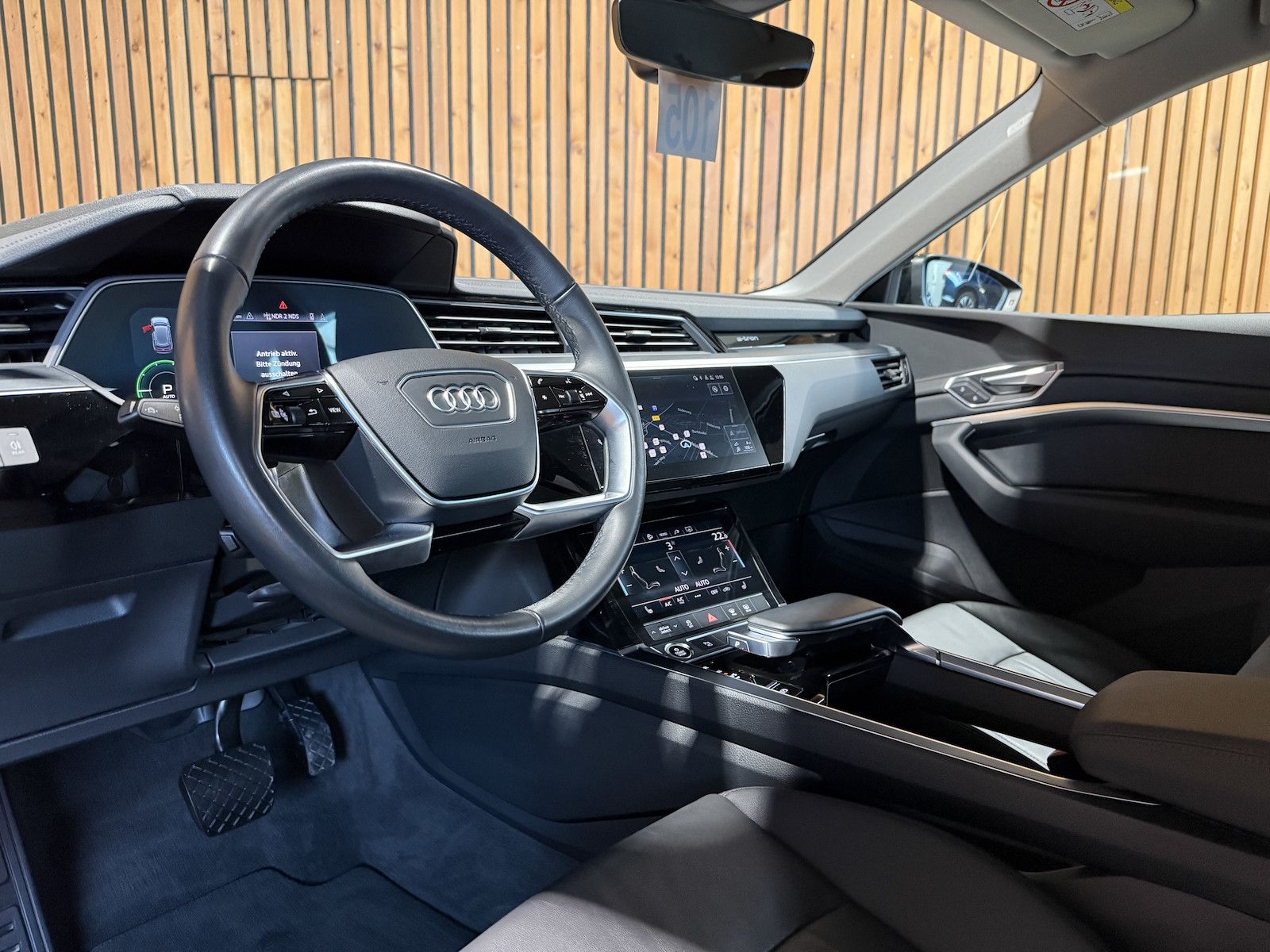 Fahrzeugabbildung Audi e-tron 50 quattro Navi*Kam*Virt*Luft*LED*Keyless