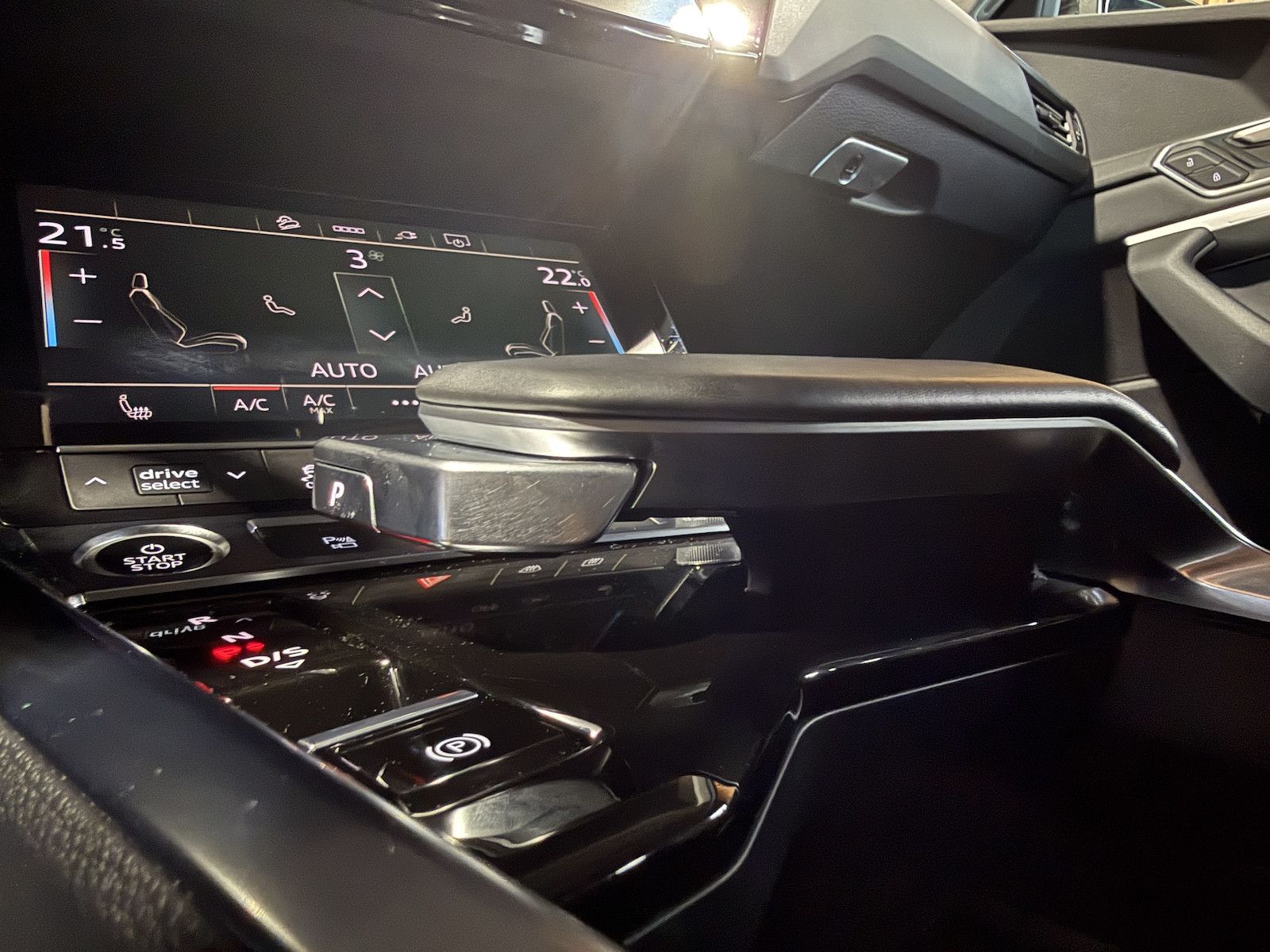 Fahrzeugabbildung Audi e-tron 50 quattro Navi*Kam*Virt*Luft*LED*Keyless