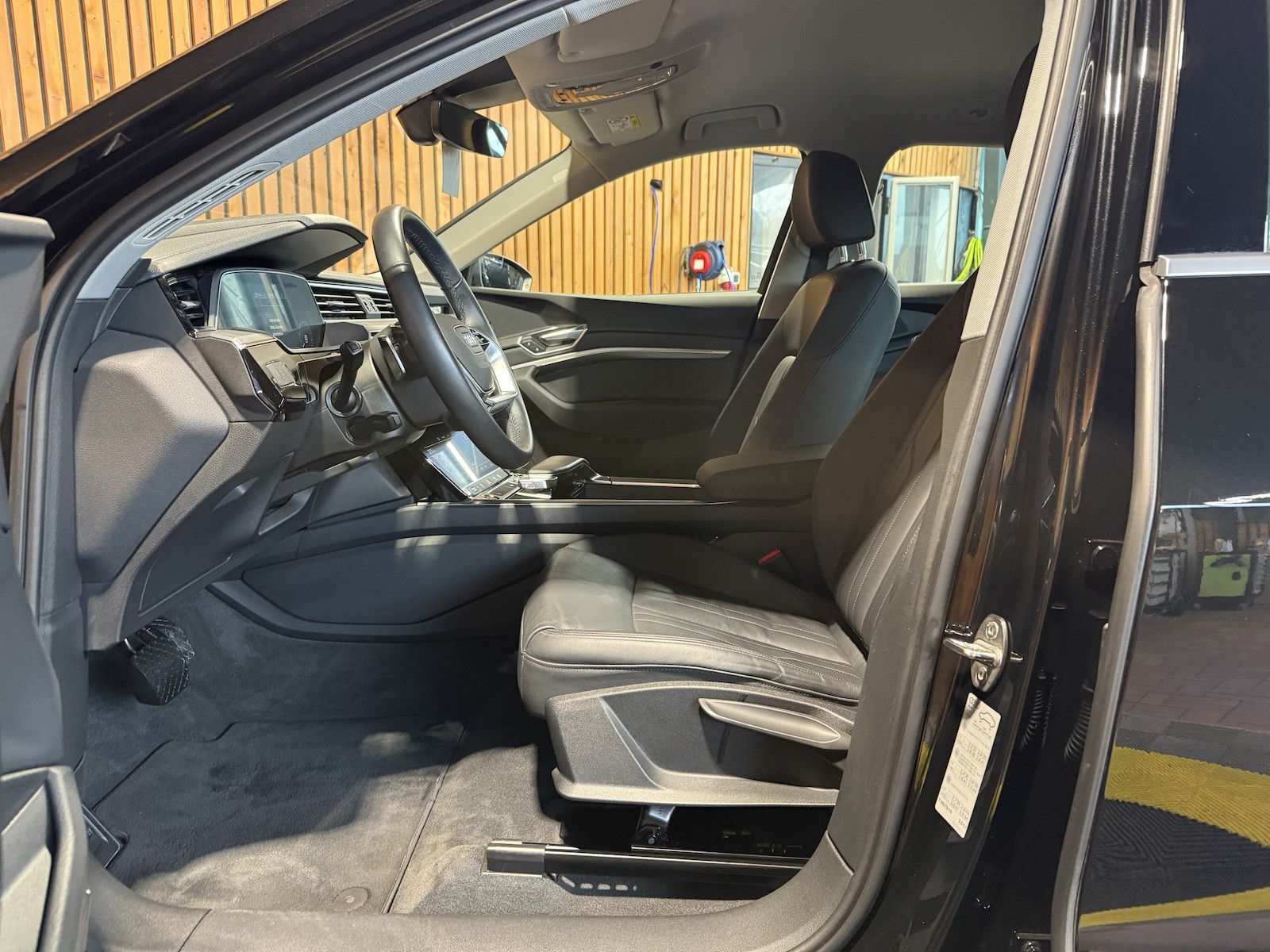 Fahrzeugabbildung Audi e-tron 50 quattro Navi*Kam*Virt*Luft*LED*Keyless