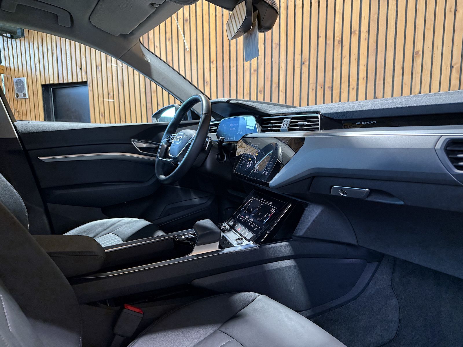 Fahrzeugabbildung Audi e-tron 50 quattro Navi*Kam*Virt*Luft*LED*Keyless