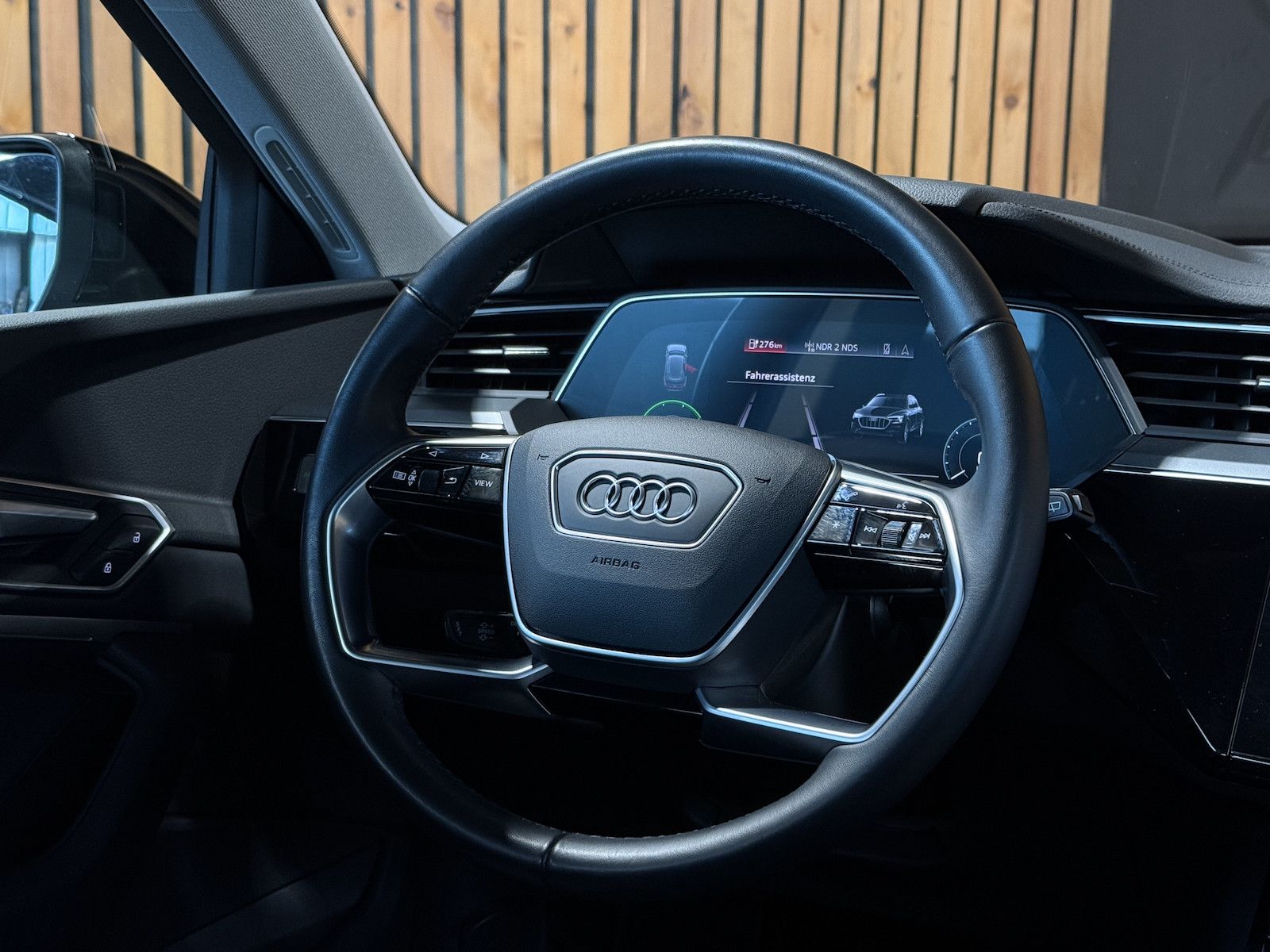 Fahrzeugabbildung Audi e-tron 50 quattro Navi*Kam*Virt*Luft*LED*Keyless