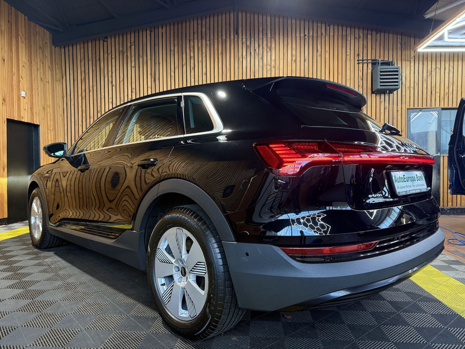 Fahrzeugabbildung Audi e-tron 50 quattro Navi*Kam*Virt*Luft*LED*Keyless