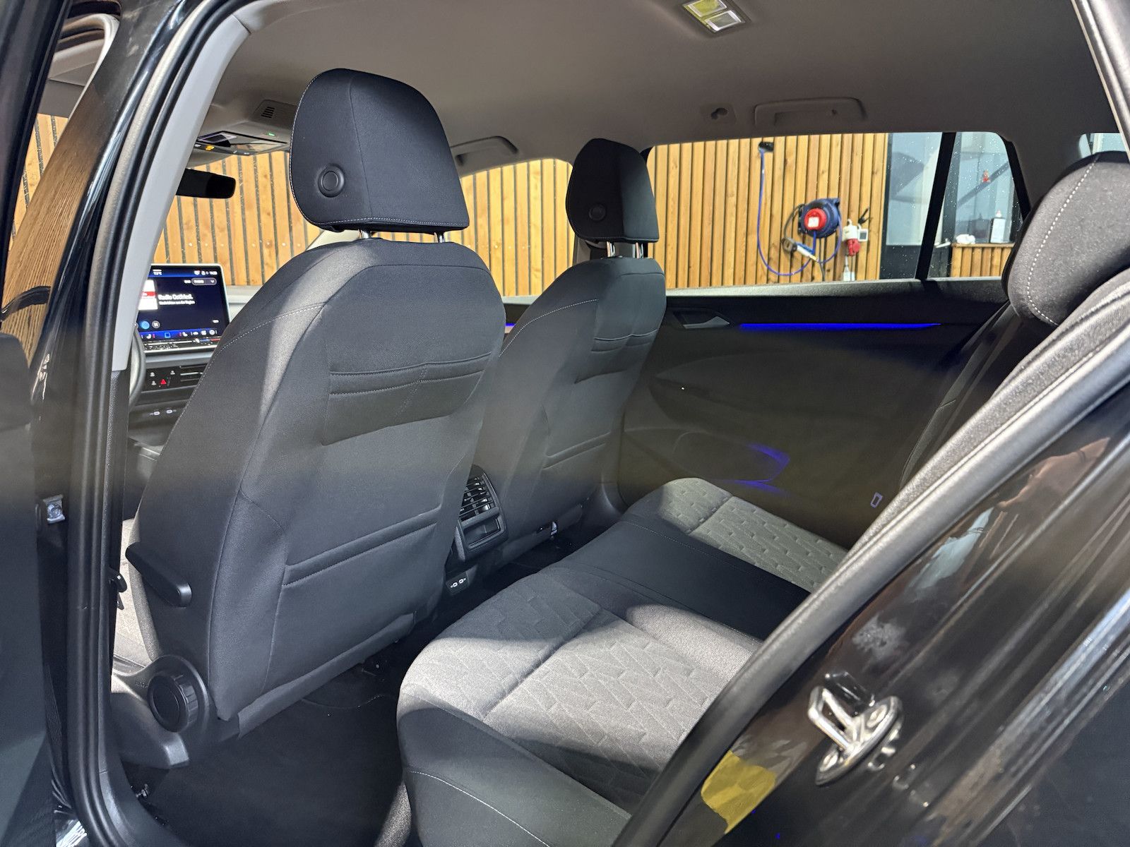 Fahrzeugabbildung Volkswagen Golf Variant 2,0 TDI Facel. DSG*Navi*LED*Kam*AHK