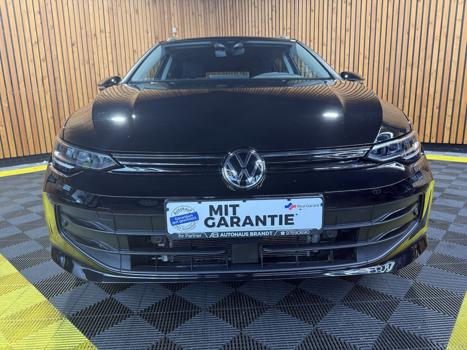 Fahrzeugabbildung Volkswagen Golf Variant 2,0 TDI Facel. DSG*Navi*LED*Kam*AHK