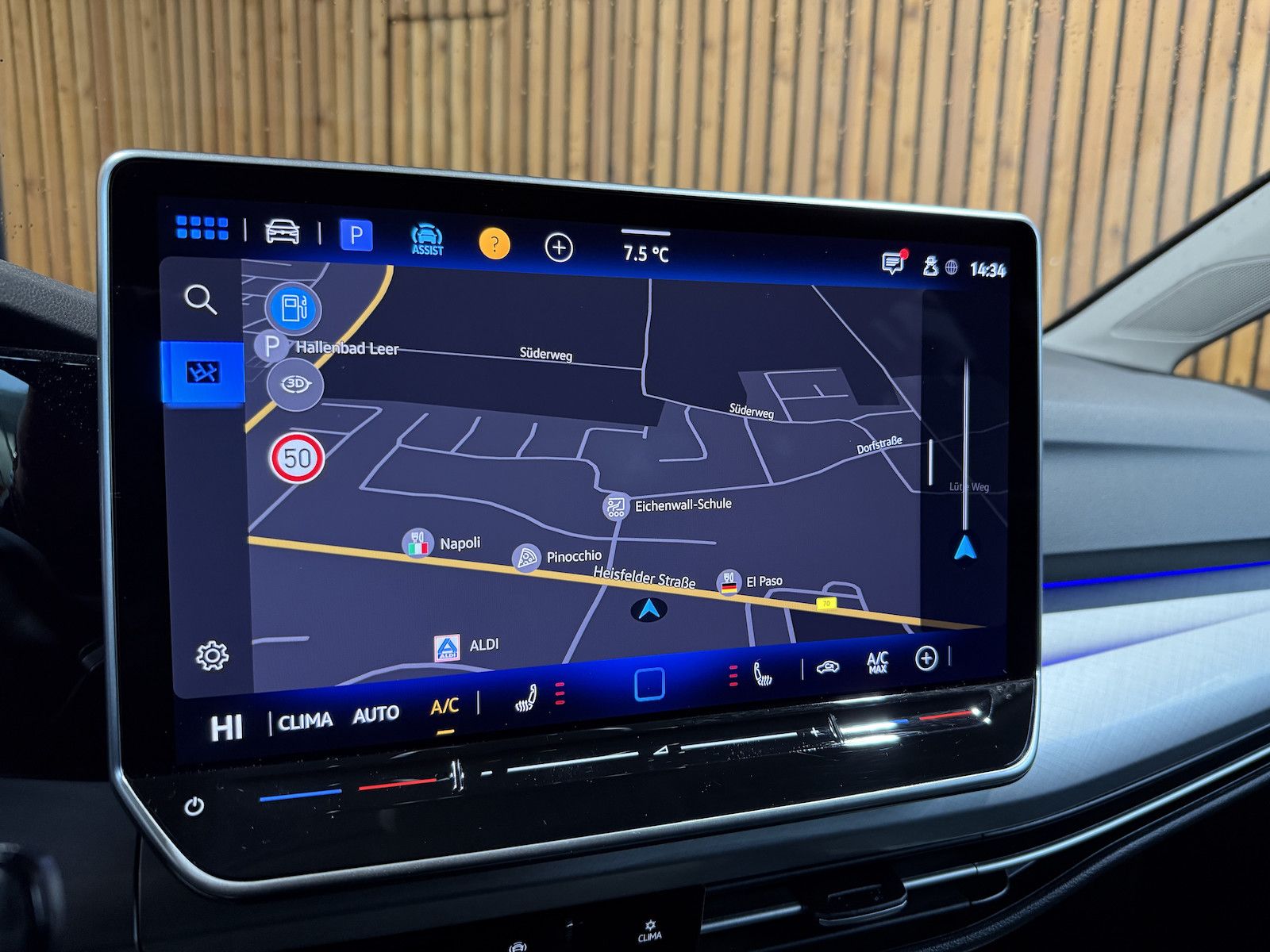 Fahrzeugabbildung Volkswagen Golf Variant 2,0 TDI Facel. DSG*Navi*LED*Kam*AHK