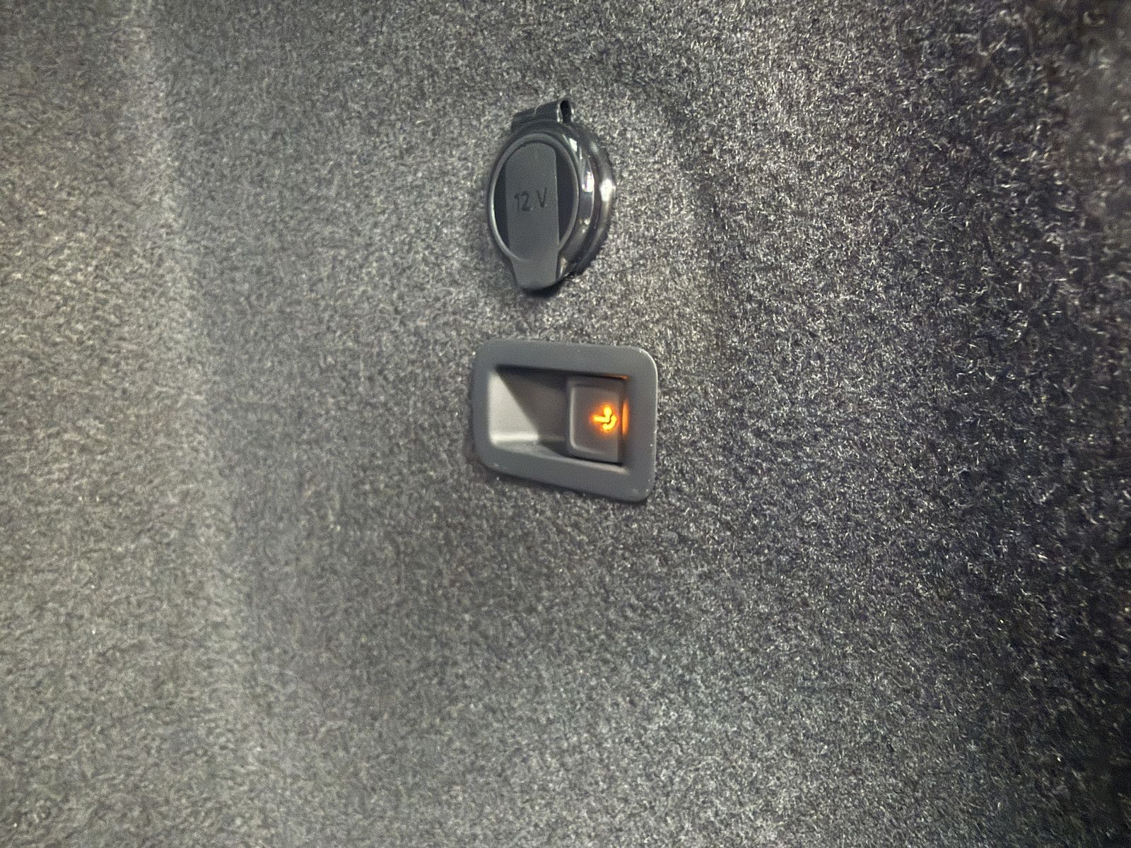 Fahrzeugabbildung Volkswagen Golf Variant 2,0 TDI Facel. DSG*Navi*LED*Kam*AHK