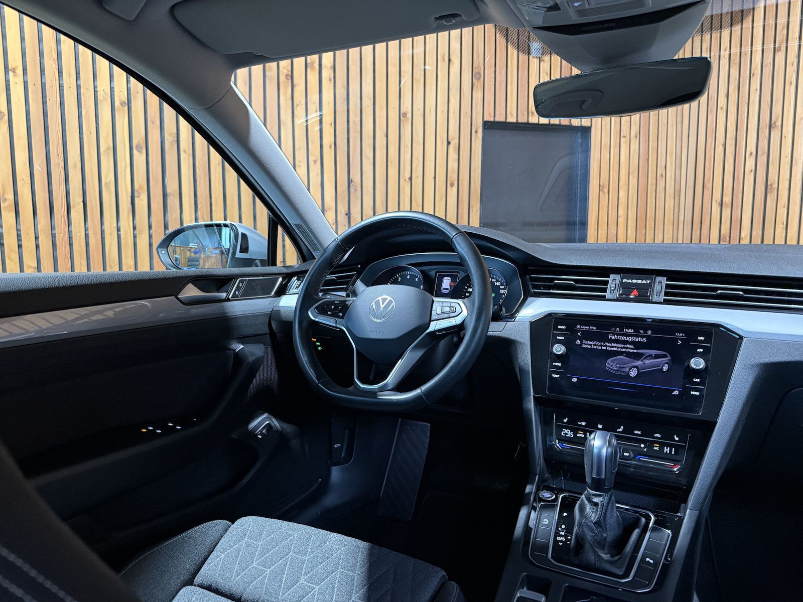 Fahrzeugabbildung Volkswagen Passat Variant 1,5 TSI DSG *Navi*LED*Kam*ACC*AHK