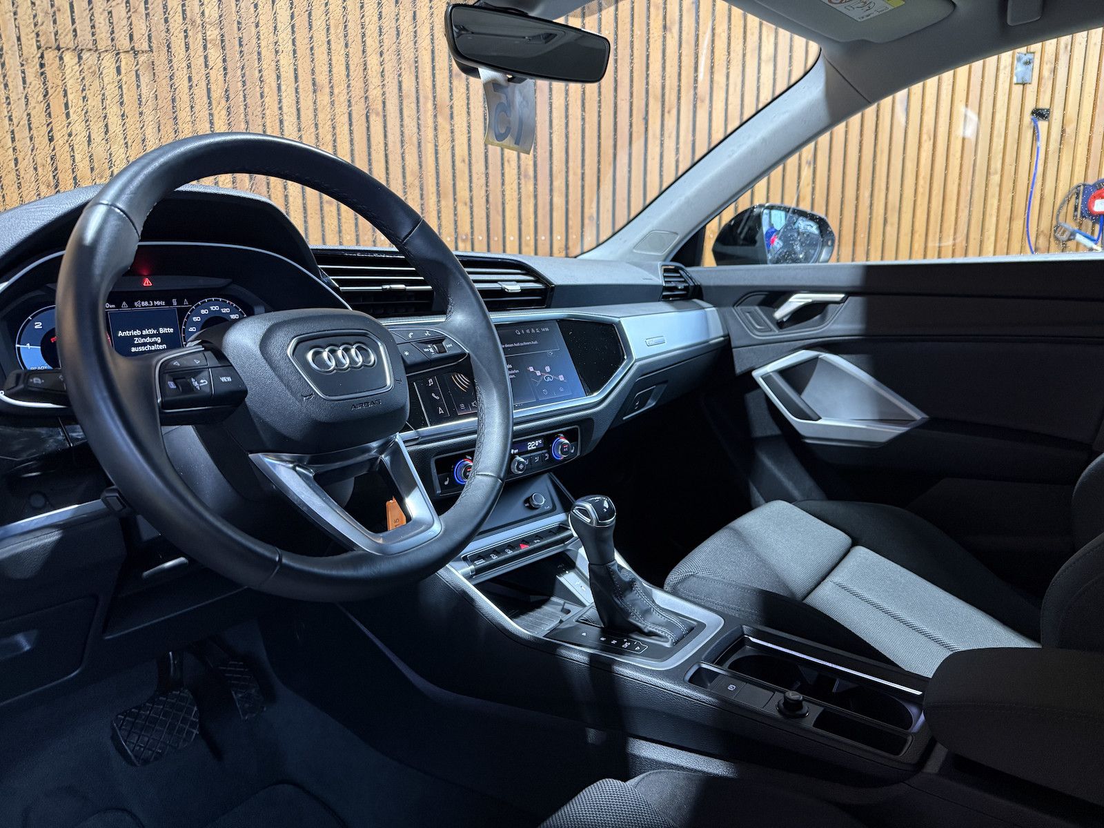 Fahrzeugabbildung Audi Q3 Sportback 35TDI Aut. *Navi+*LED*Virtual*Kam*