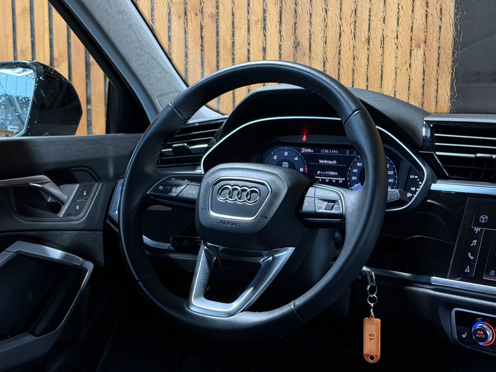 Fahrzeugabbildung Audi Q3 Sportback 35TDI Aut. *Navi+*LED*Virtual*Kam*