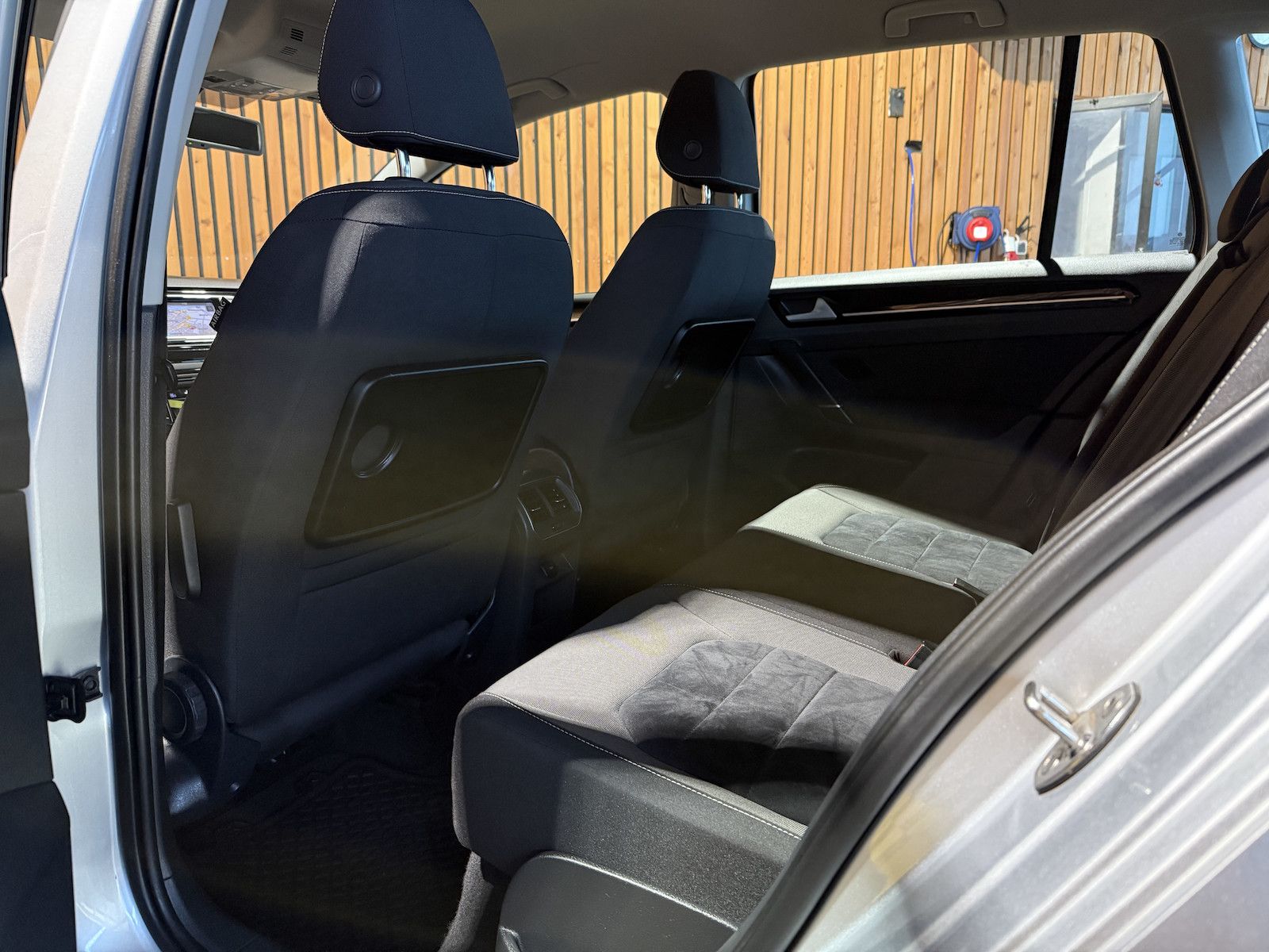 Fahrzeugabbildung Volkswagen Golf Sportsvan 1,4 TSI Highline DSG NAVI*AHK*XEN