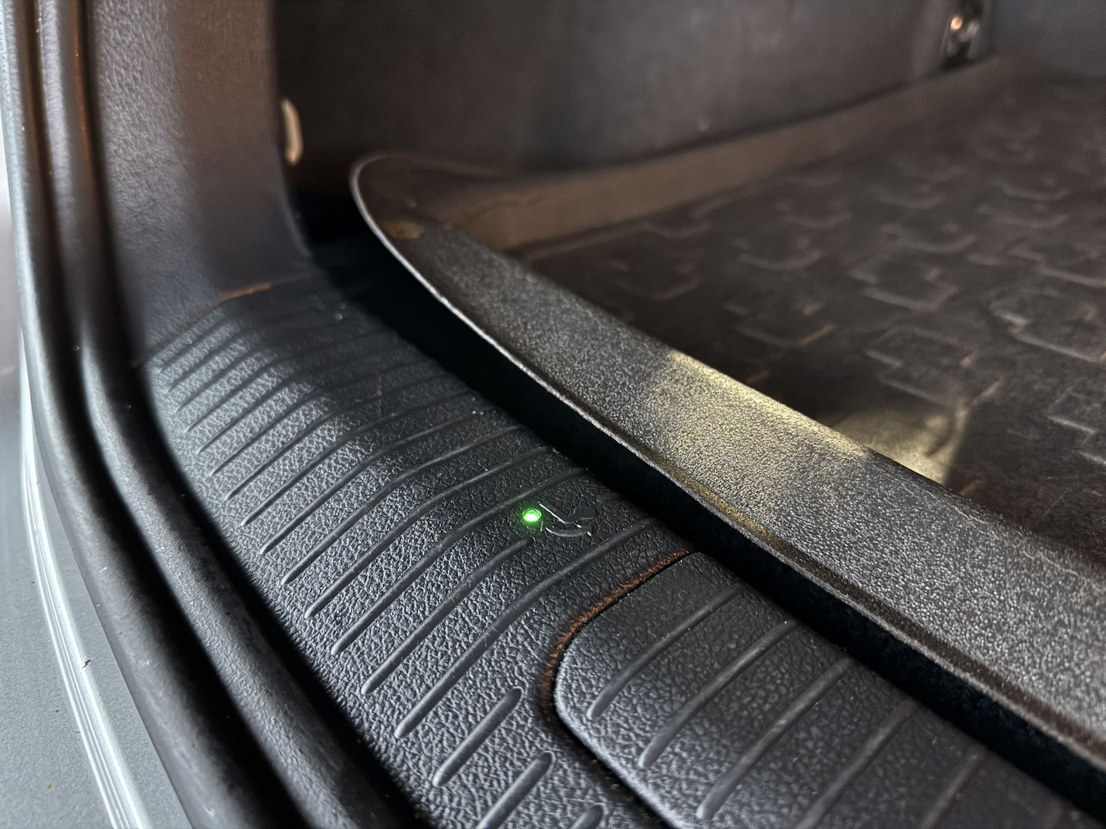 Fahrzeugabbildung Volkswagen Golf Sportsvan 1,4 TSI Highline DSG NAVI*AHK*XEN