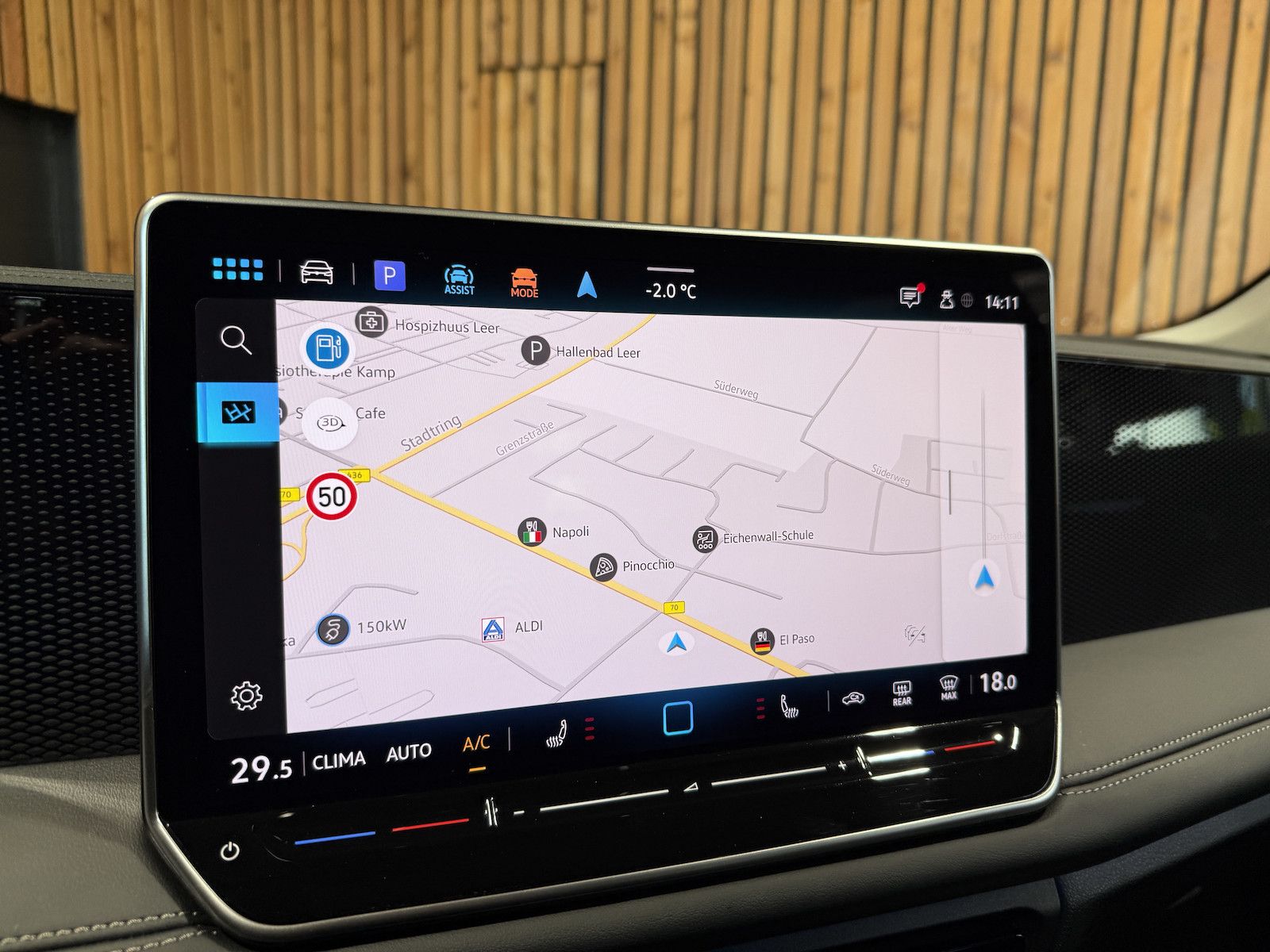 Fahrzeugabbildung Volkswagen Tiguan 2,0 TDI DSG n.Modell *Navi*Kam*LED*AHK*