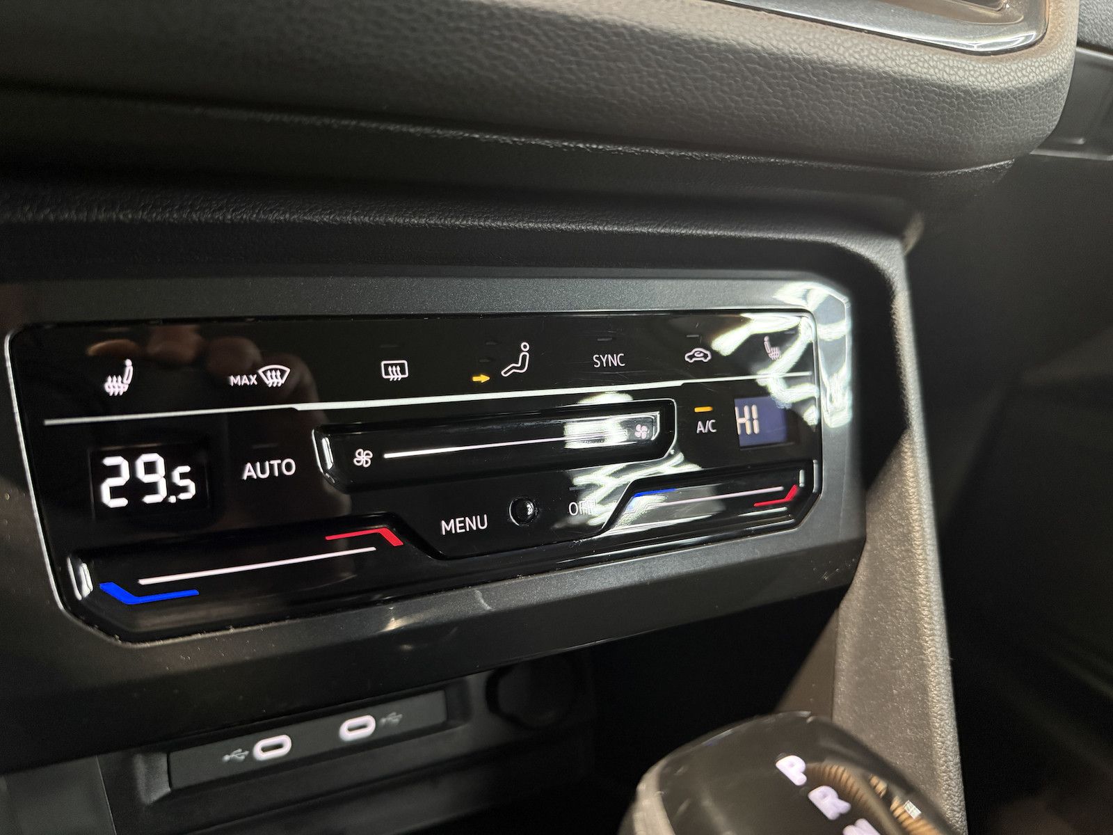 Fahrzeugabbildung Volkswagen Tiguan 2,0 TDI Life DSG *Navi*ACC*AHK*Kam*LED*