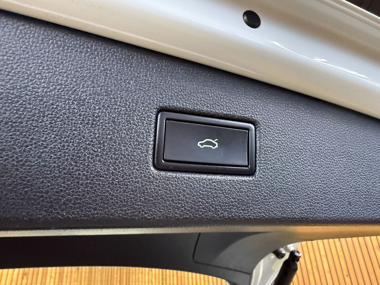 Fahrzeugabbildung Volkswagen Tiguan 2,0 TDI Life DSG *Navi*ACC*AHK*Kam*LED*