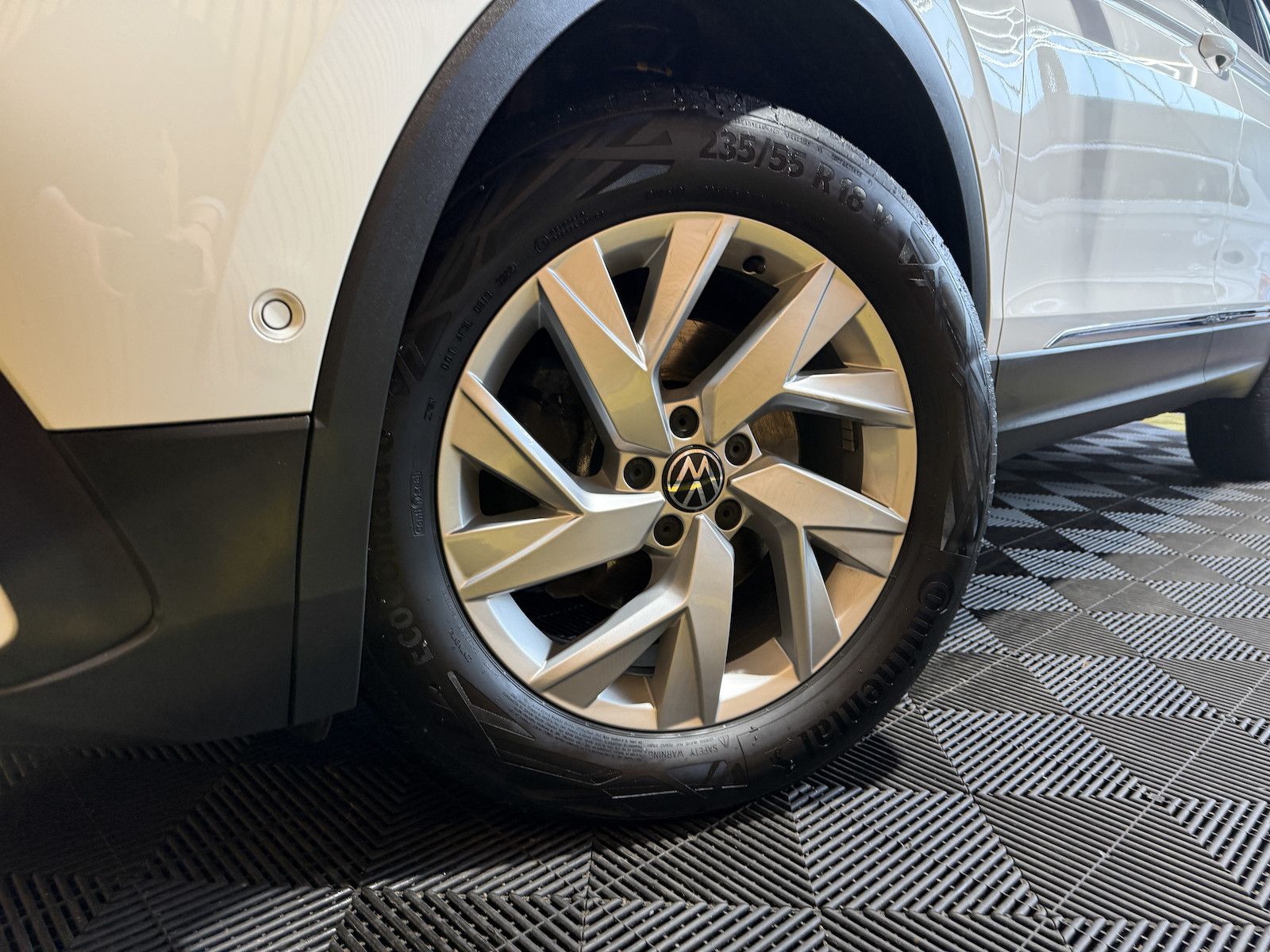 Fahrzeugabbildung Volkswagen Tiguan Allspace 2,0 TDI DSG *Navi*Kam*LED*Head*