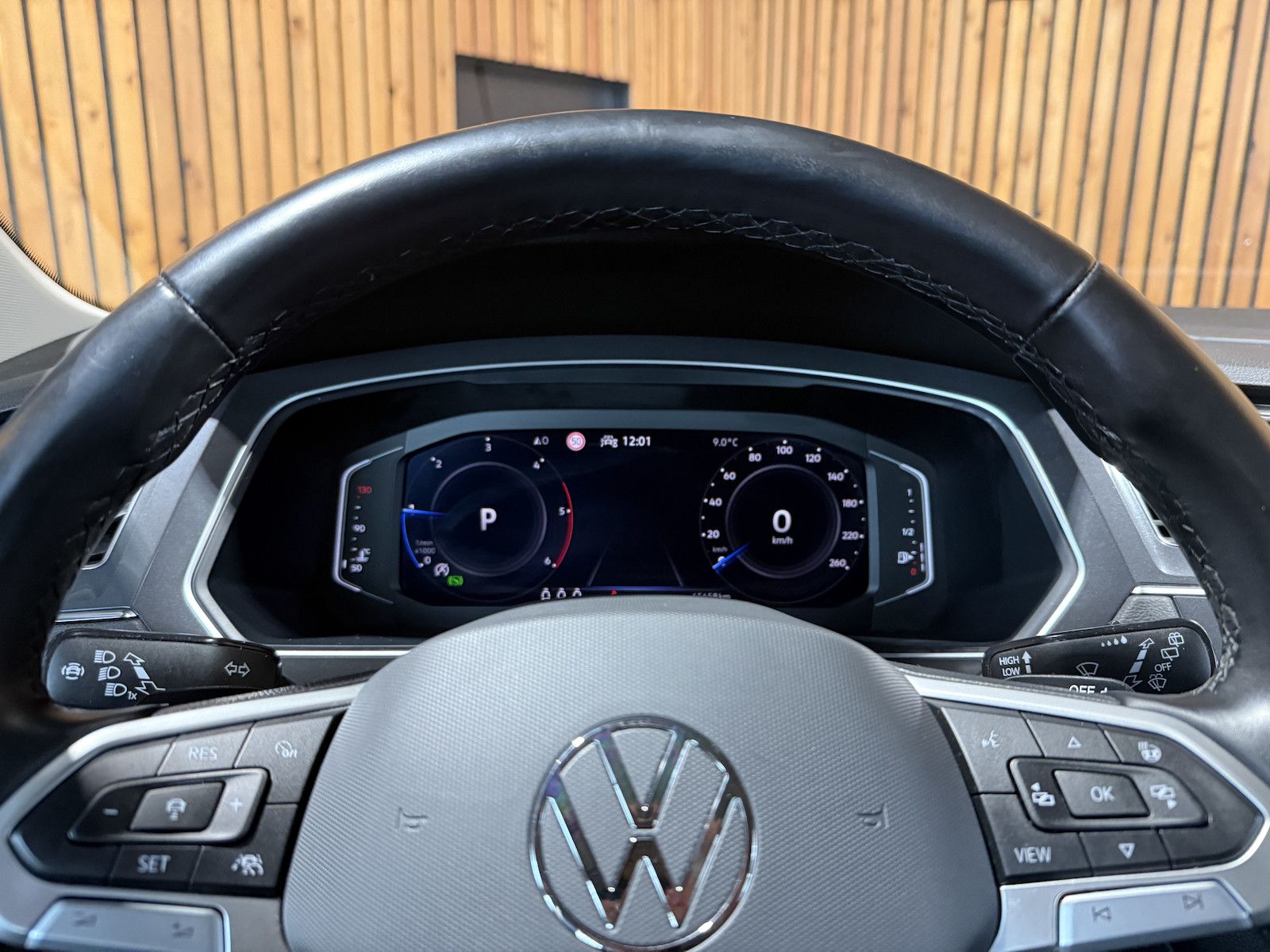Fahrzeugabbildung Volkswagen Tiguan Allspace 2,0 TDI DSG *Navi*Kam*LED*Head*