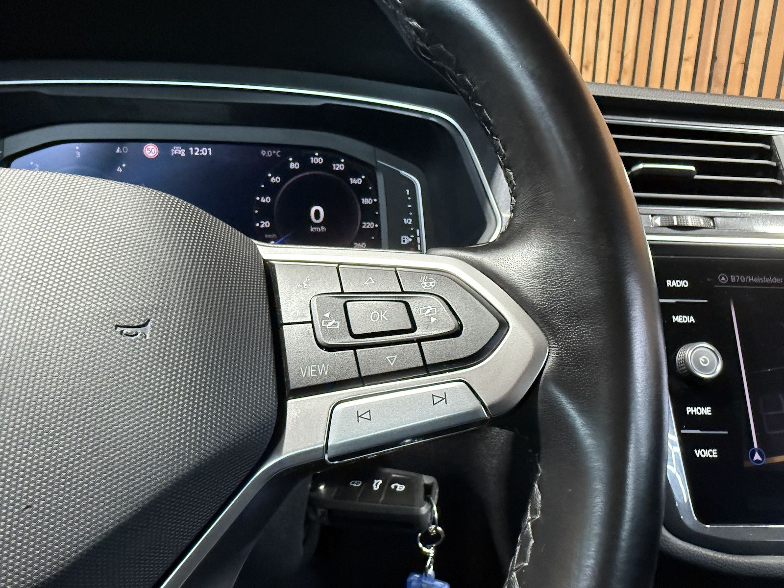 Fahrzeugabbildung Volkswagen Tiguan Allspace 2,0 TDI DSG *Navi*Kam*LED*Head*