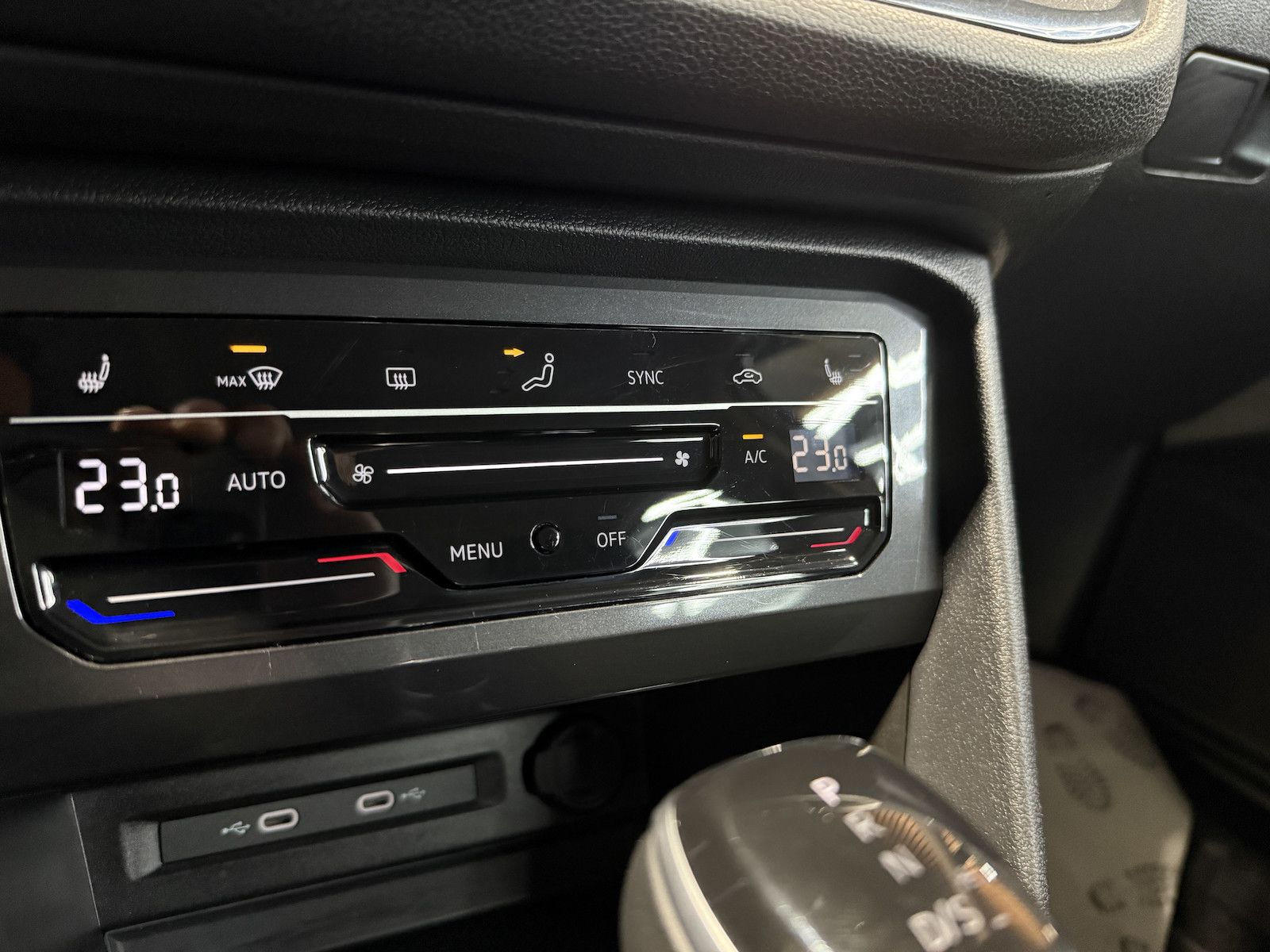 Fahrzeugabbildung Volkswagen Tiguan Allspace 2,0 TDI DSG *Navi*Kam*LED*Head*