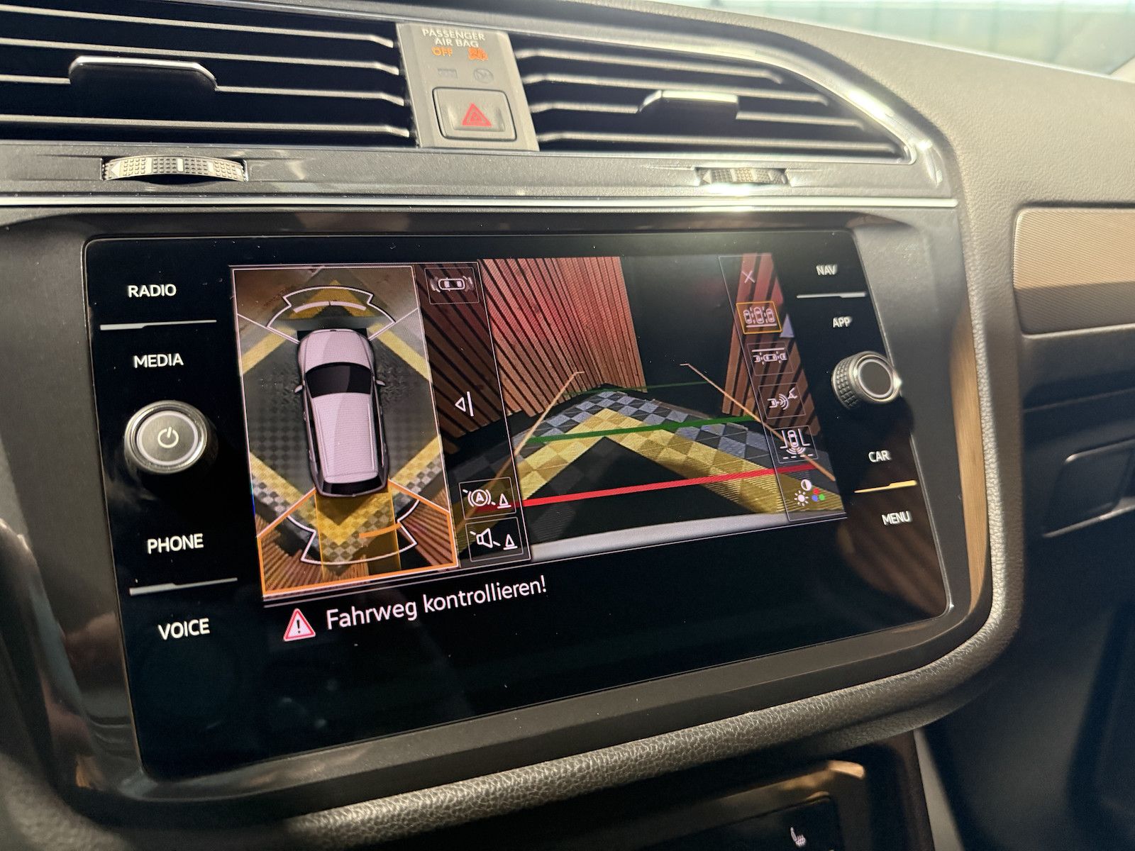 Fahrzeugabbildung Volkswagen Tiguan Allspace 2,0 TDI DSG *Navi*Kam*LED*Head*